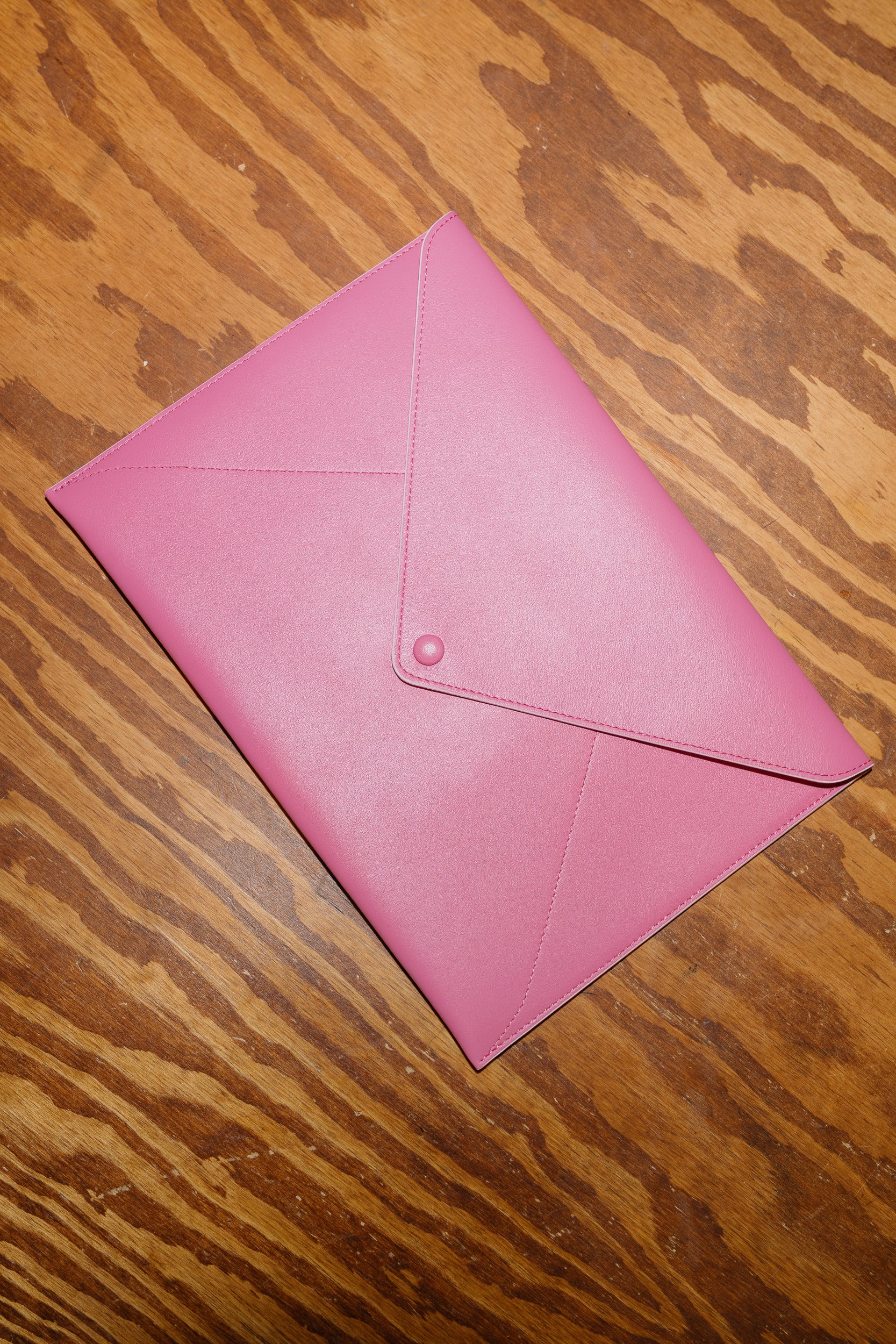 Delvaux Kiss China World Pouch