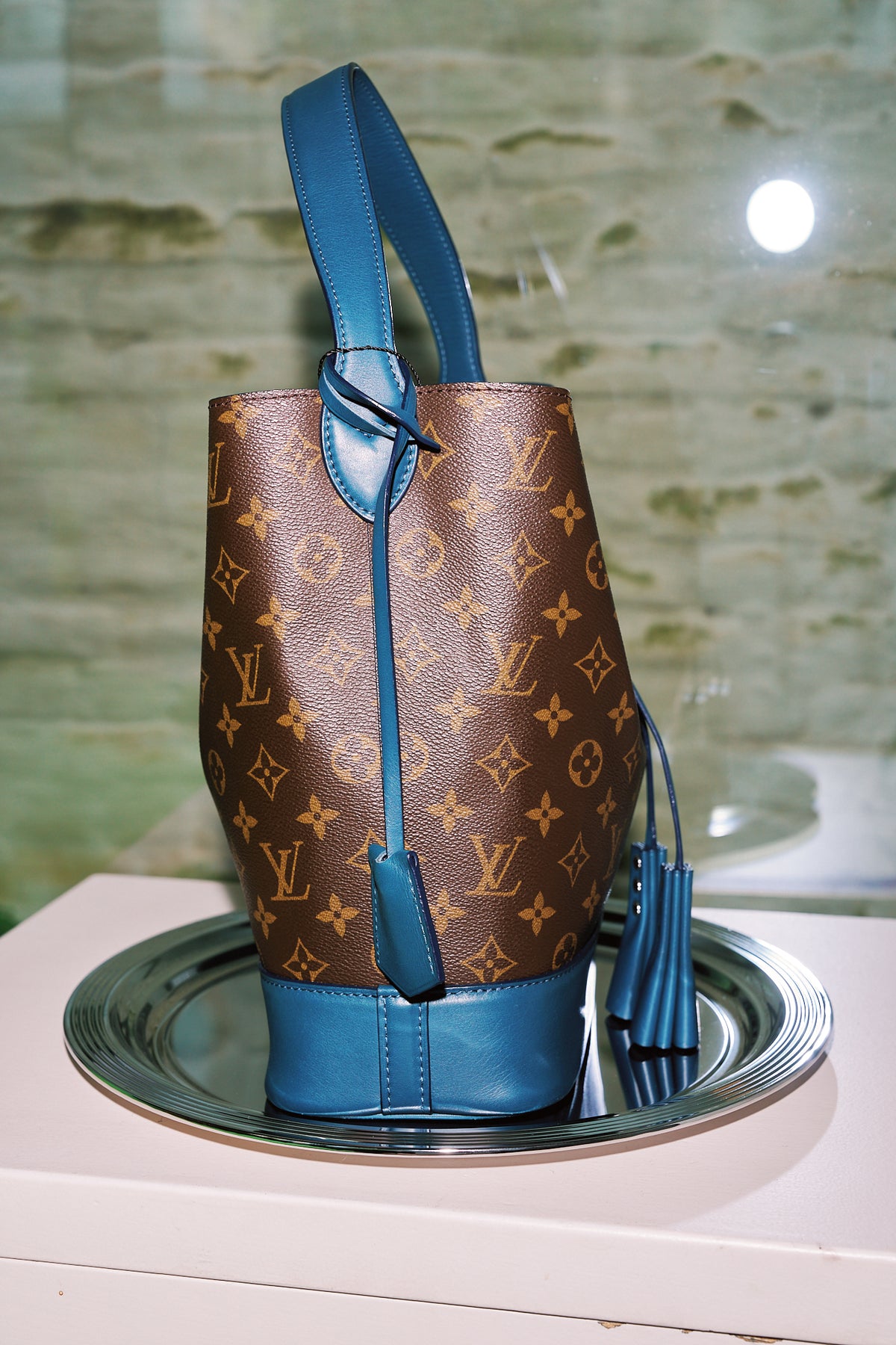 Louis Vuitton Idole NN 14 Bucket Bag