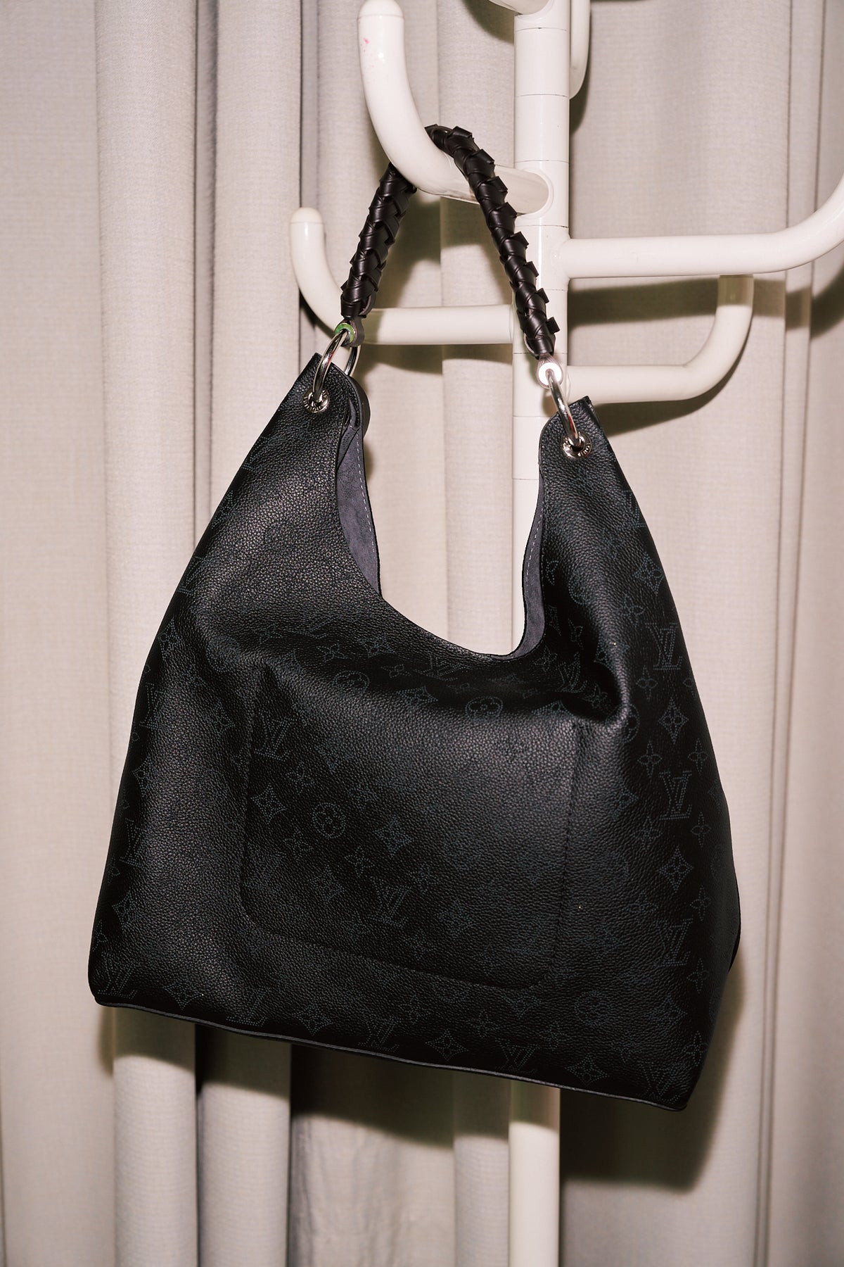 Louis Vuitton Carmel Mahina Noir