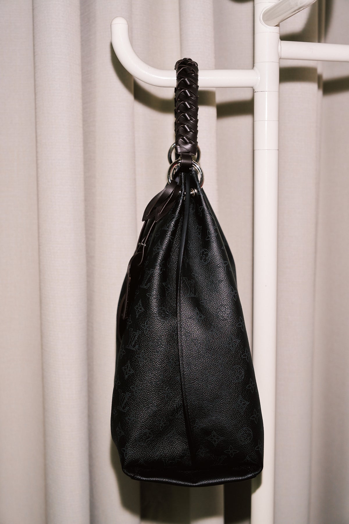 Louis Vuitton Carmel Mahina Noir