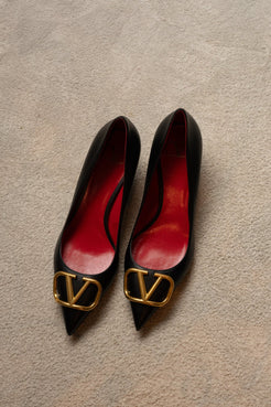 Black Stylish Valentino Pumps with Kitten Heel