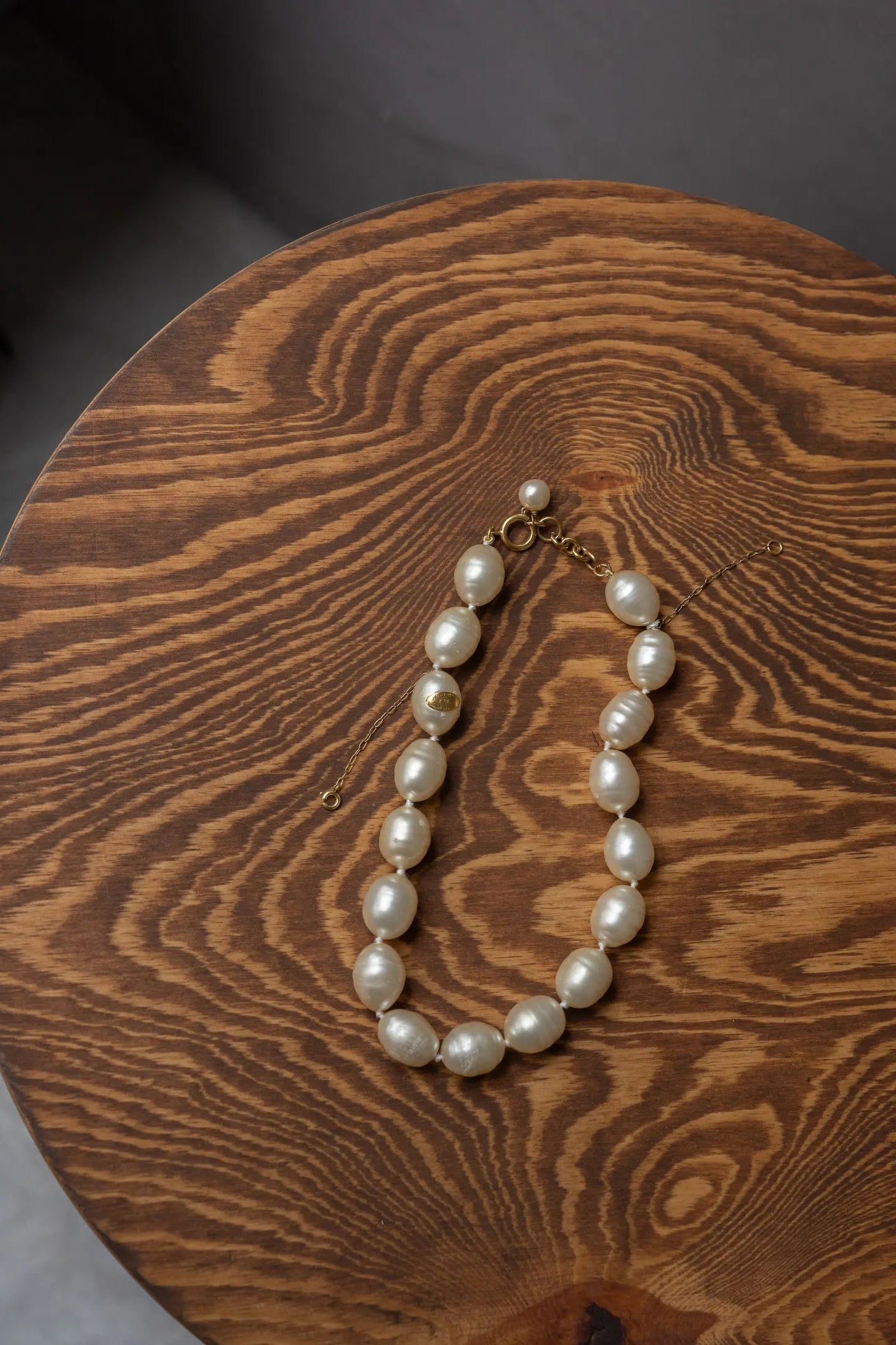 Chanel Glass Pearl Necklace – Timeless Elegance