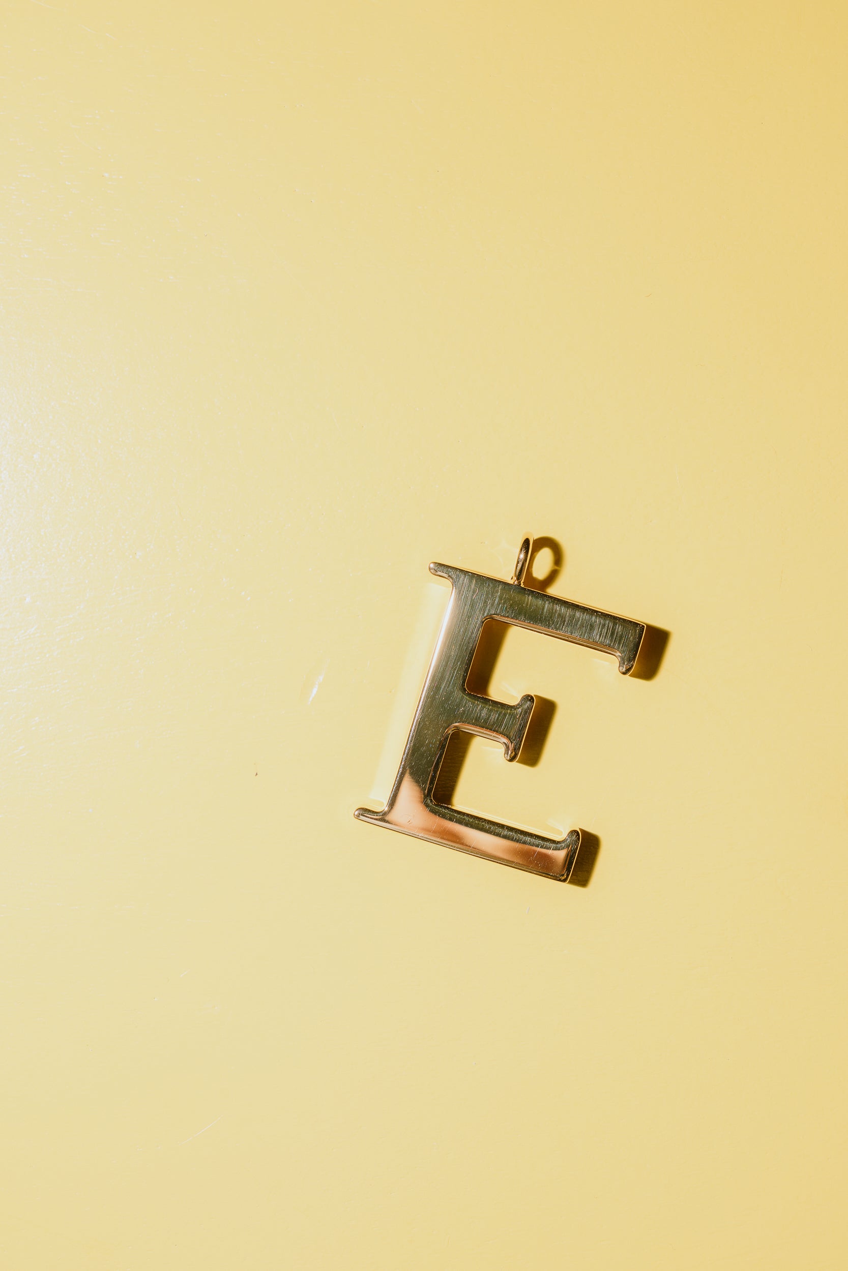 Chloé E Pendant