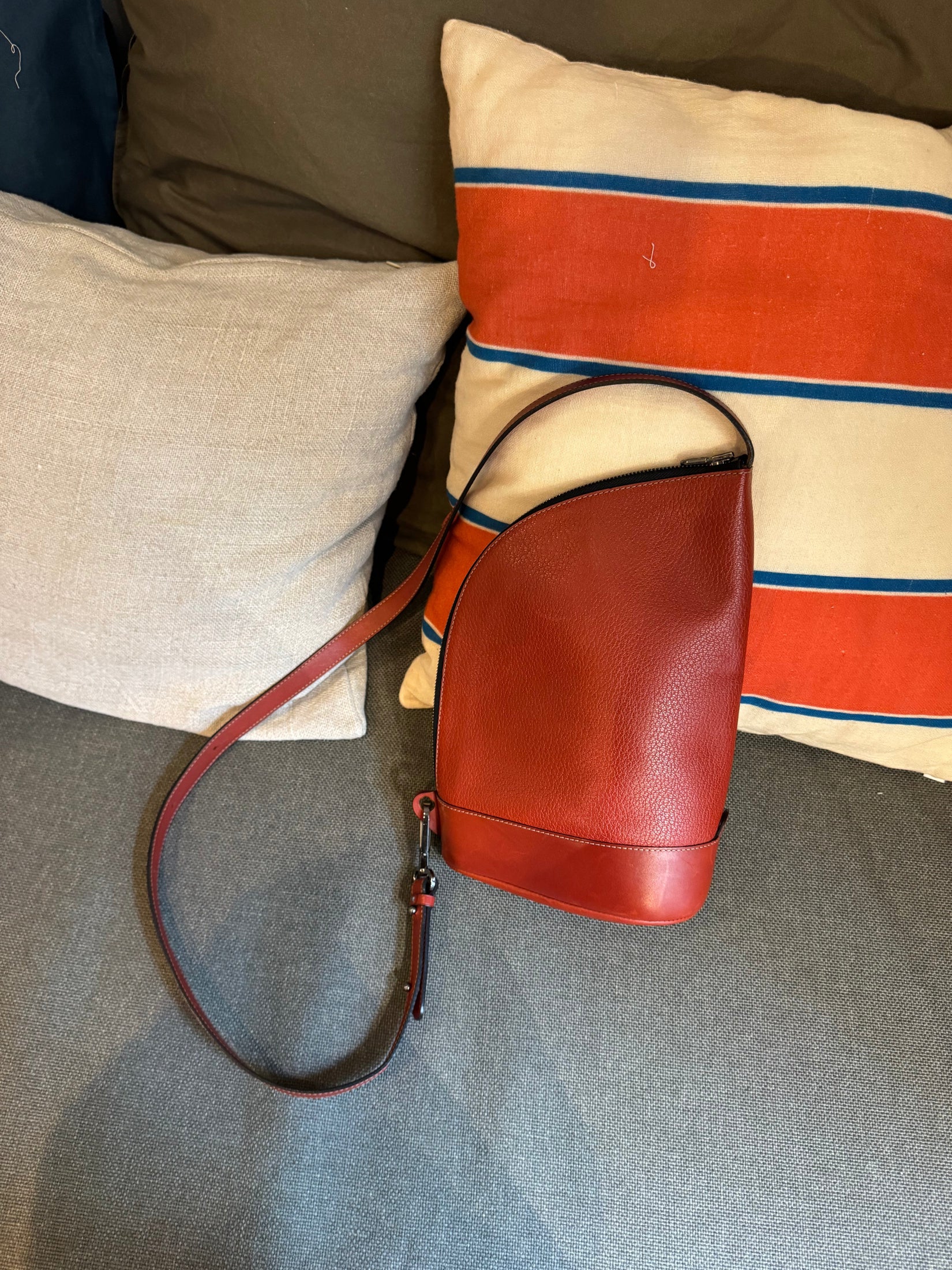 Delvaux Deux Le Vingt-Six Brique