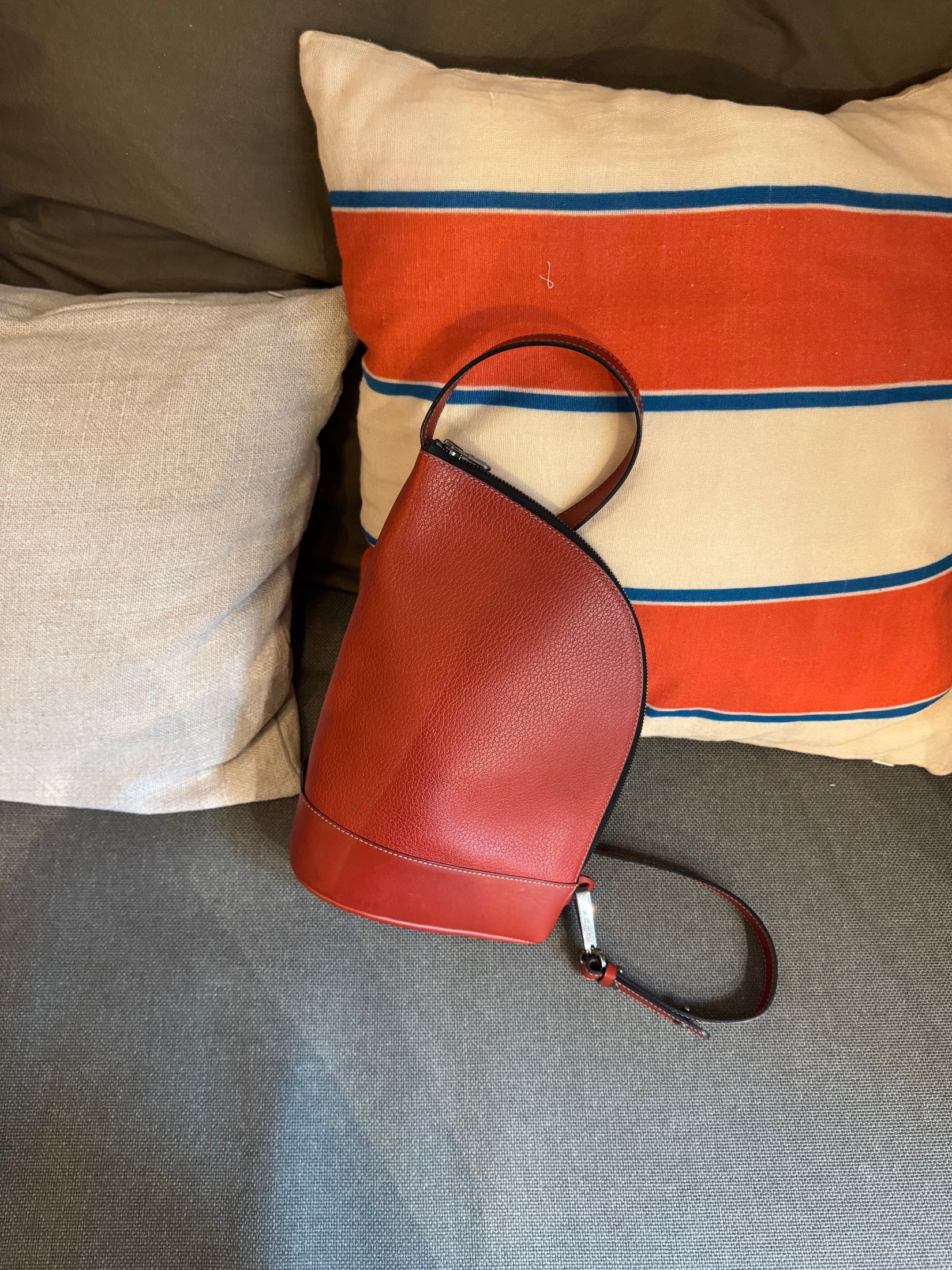 Delvaux Deux Le Vingt-Six Brique