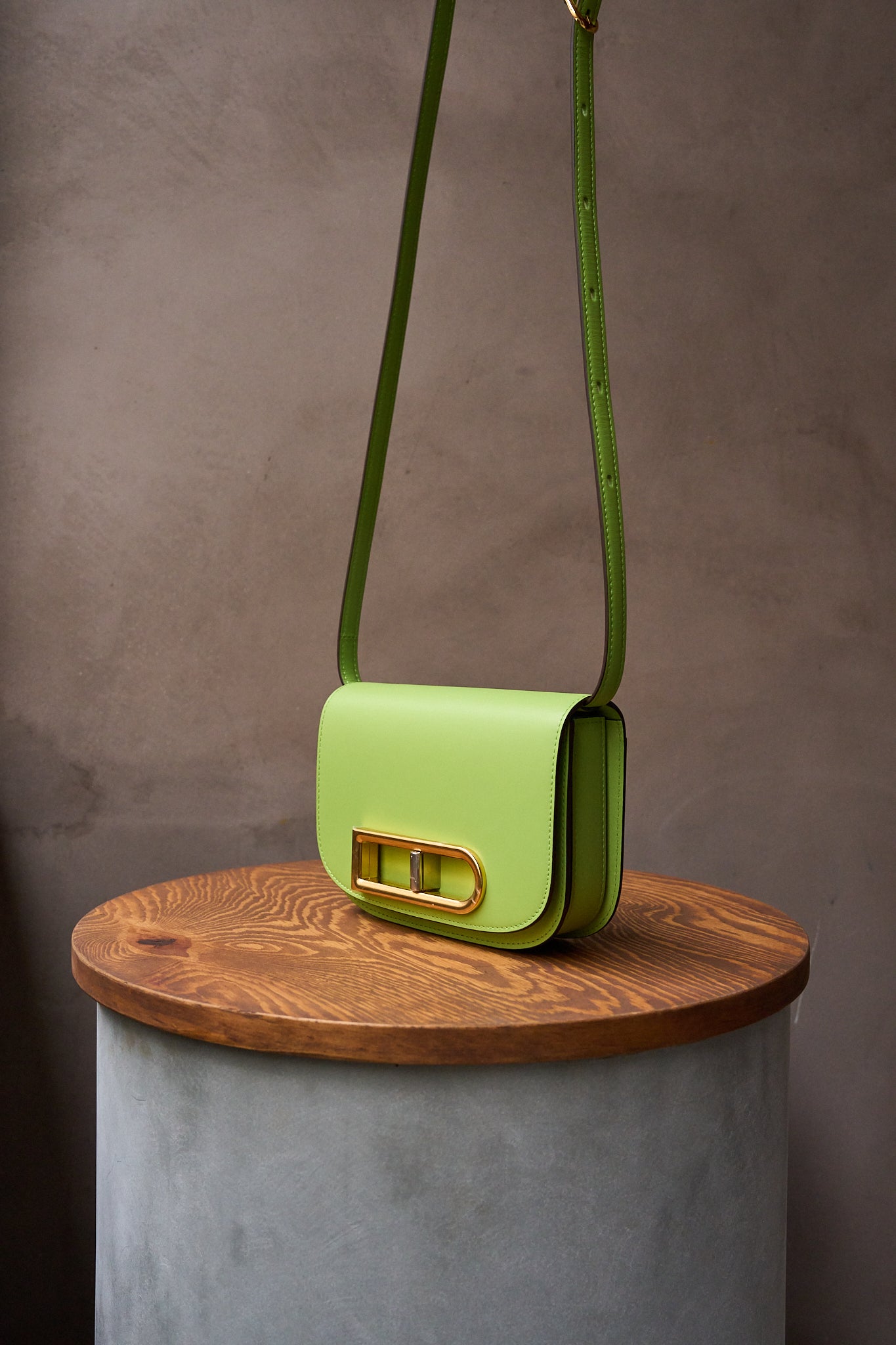 【DELVAUX】Lingot Small Delvaux: Delvaux Presents Its New Lingot Small Bag - Luxferity