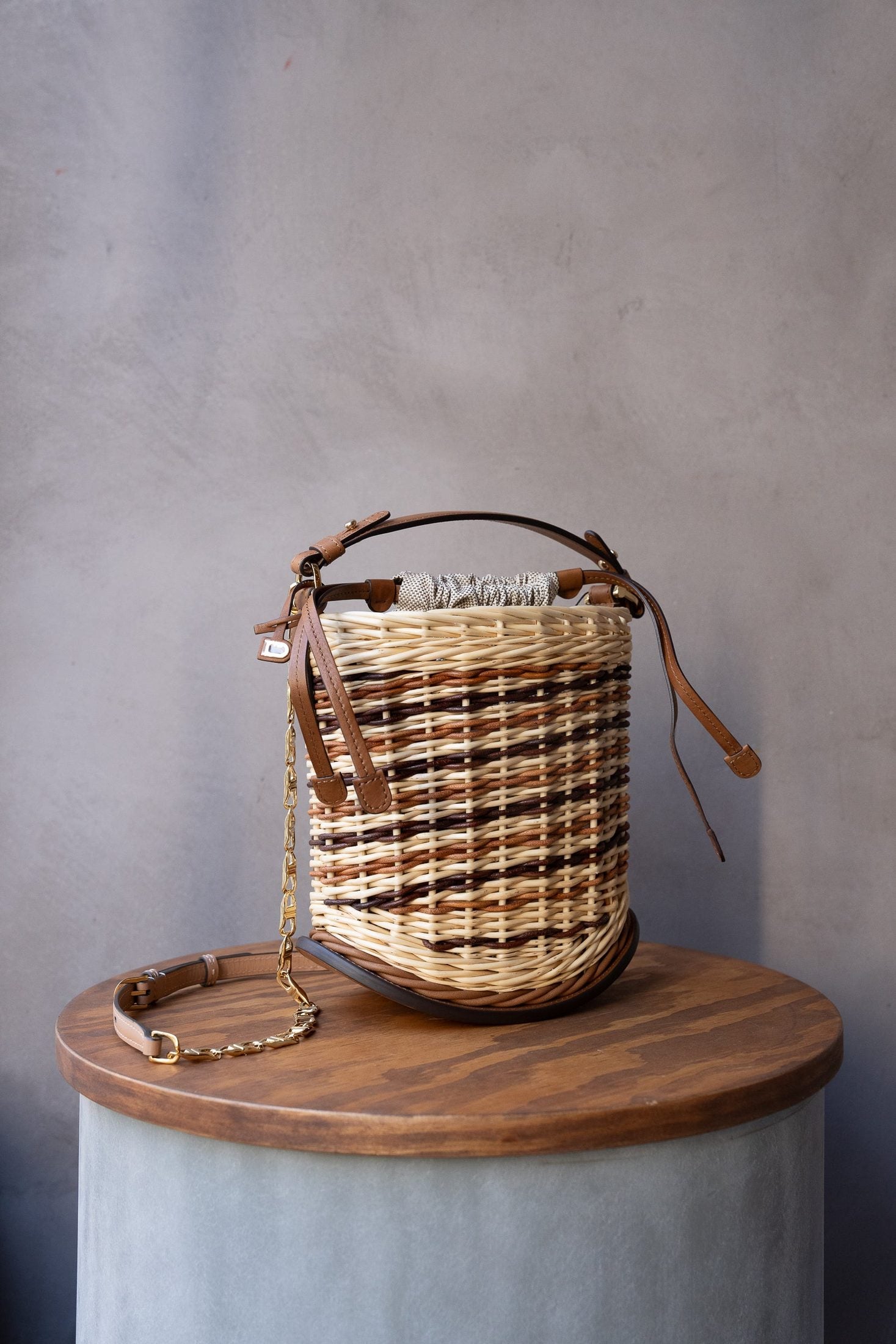 Delvaux Pin Mini Bucket Osier Dream Calf