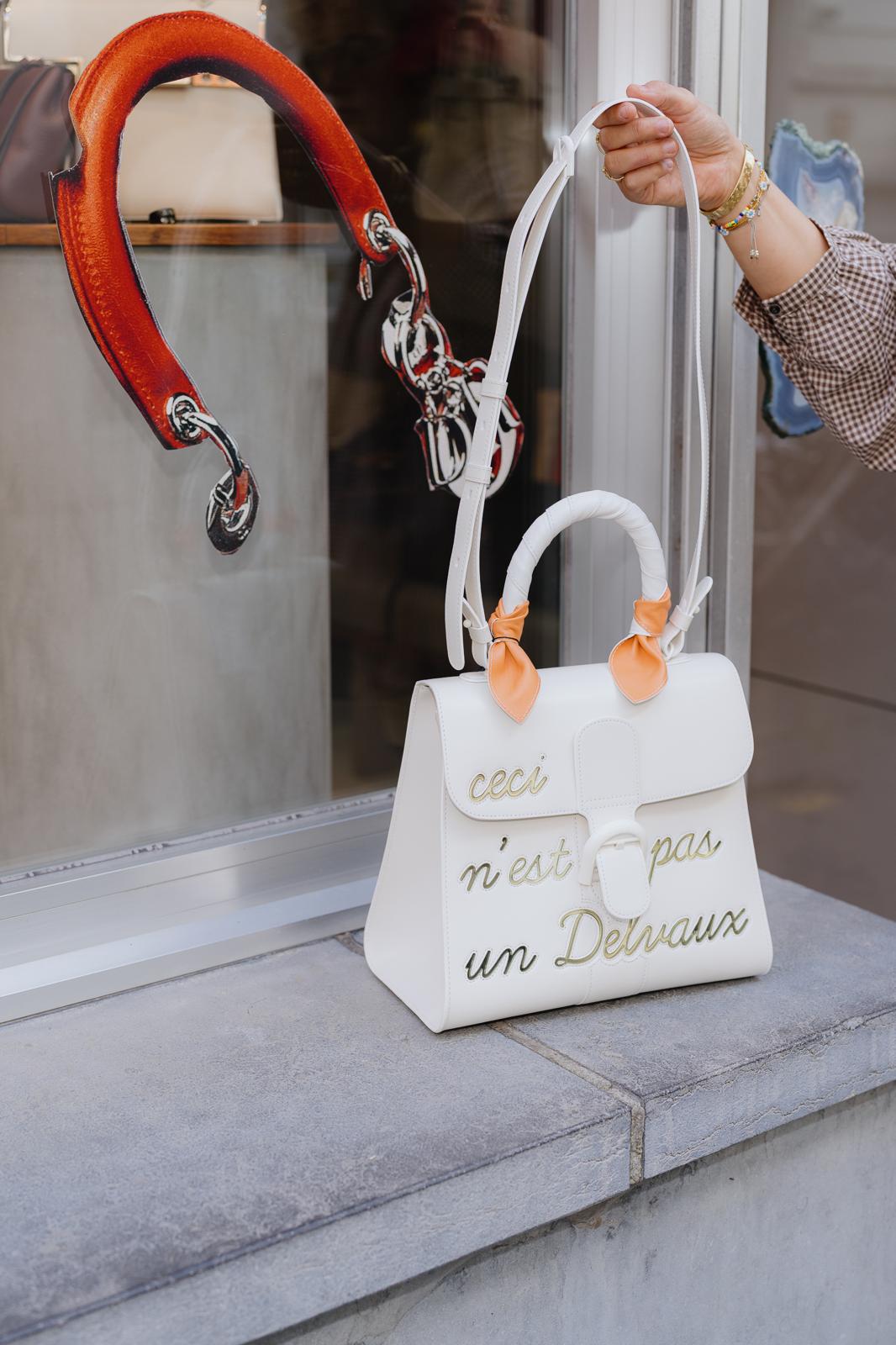 Delvaux White Brillant L'Humour