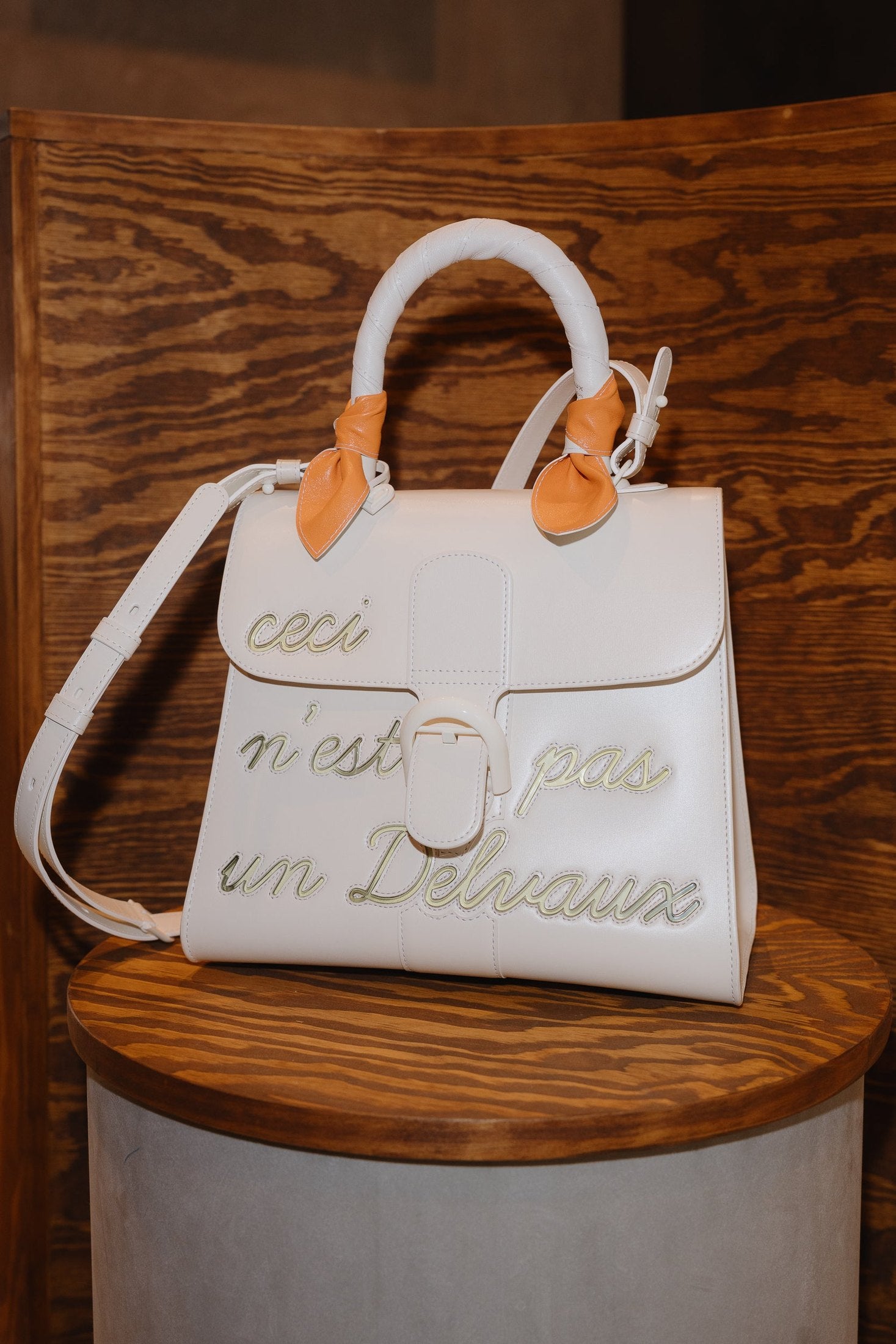 Delvaux White Brillant L'Humour MM