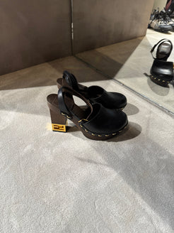 Fendi Baguette Leather Sandals