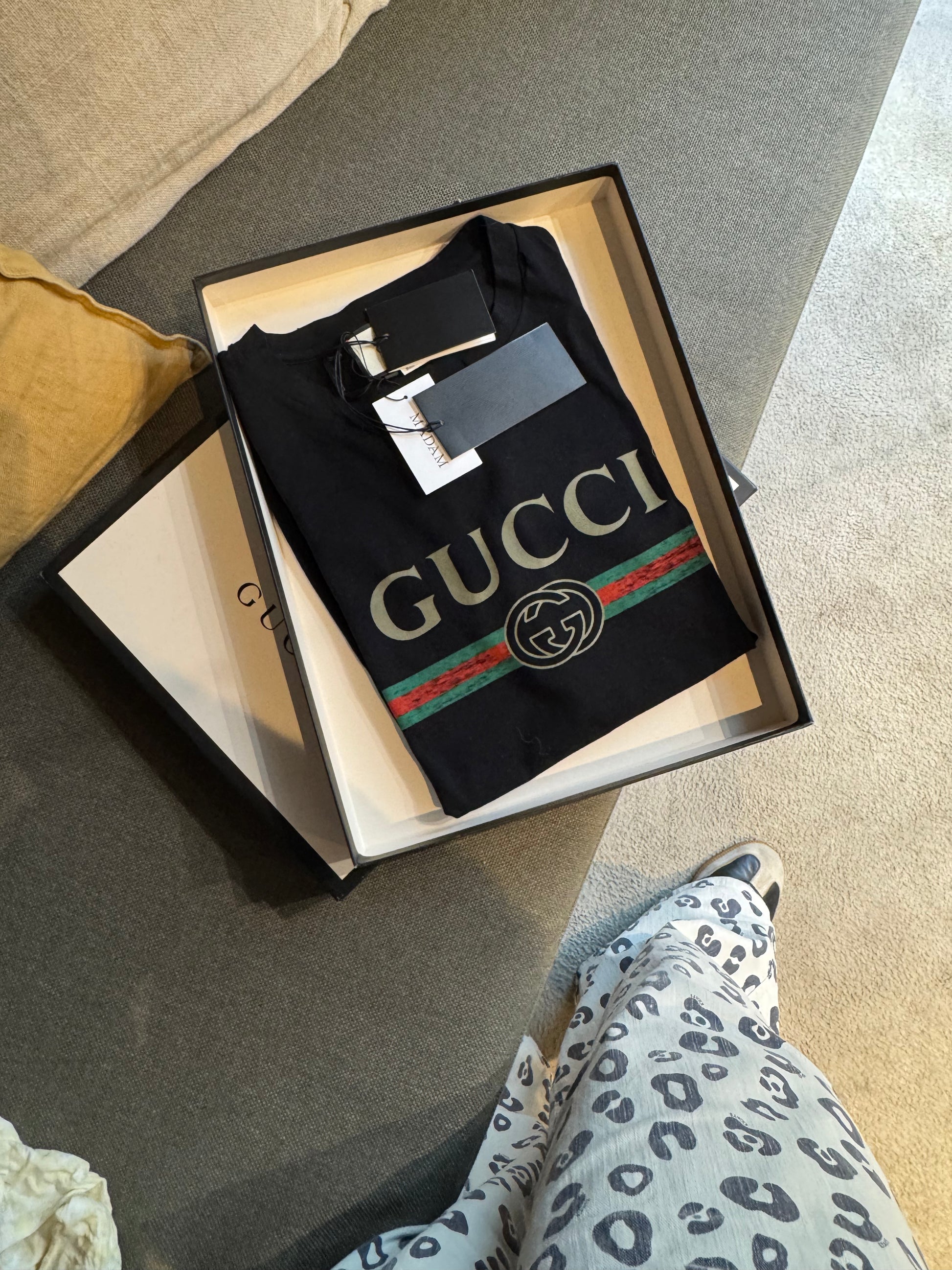 Oversized Gucci Vintage Logo T-Shirt XS