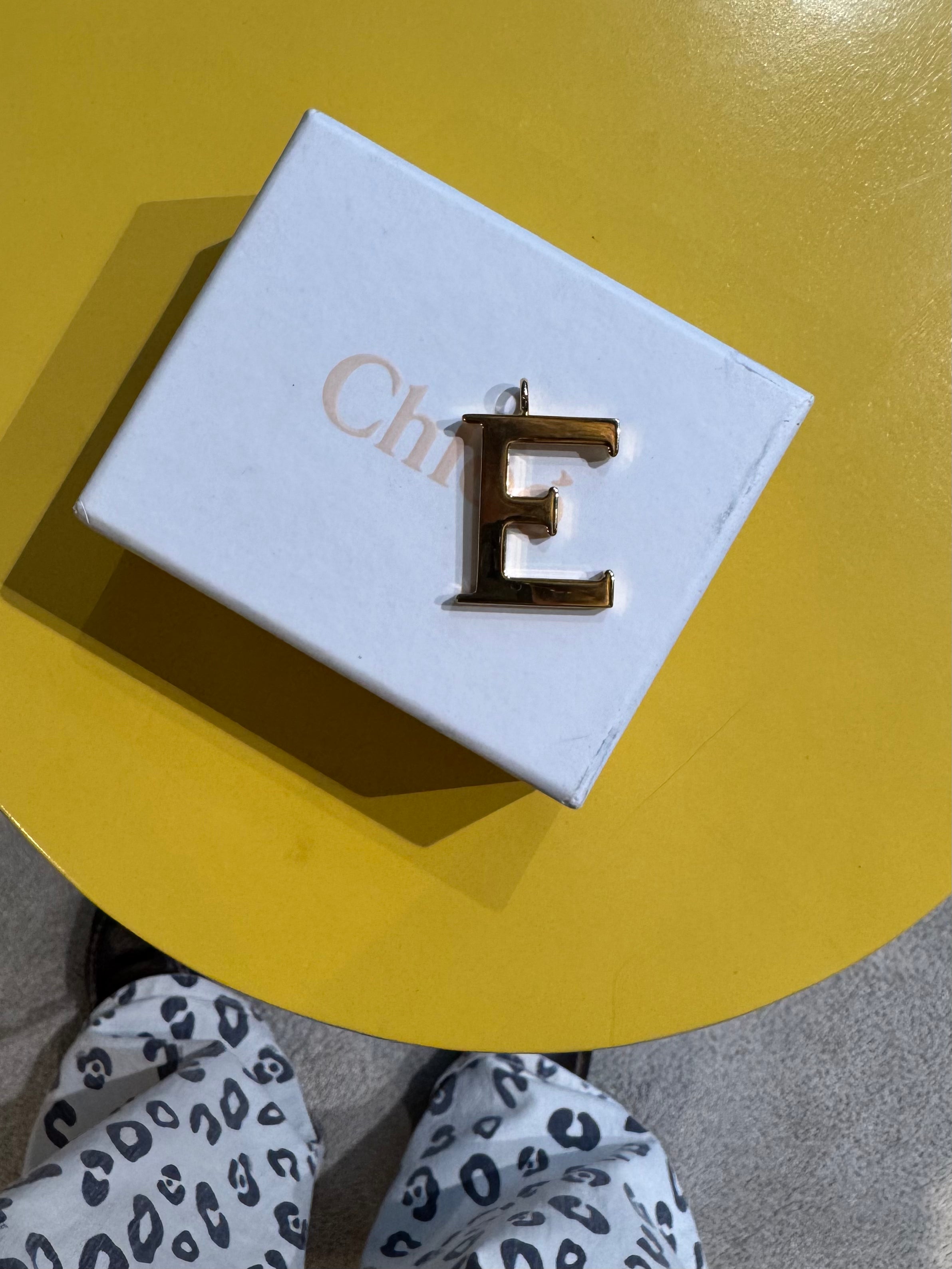 Chloé E Pendant