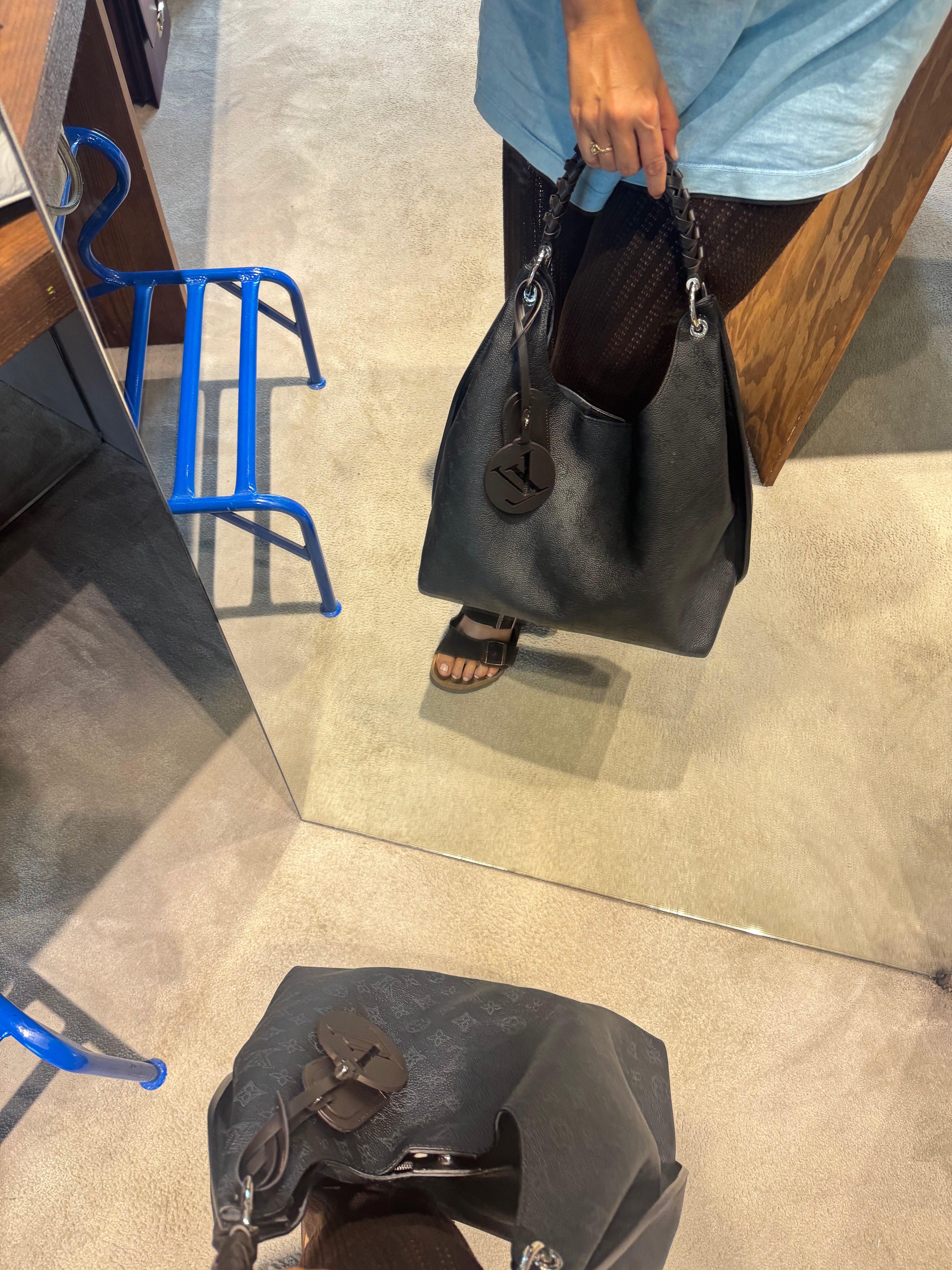 Louis Vuitton Carmel Mahina Noir