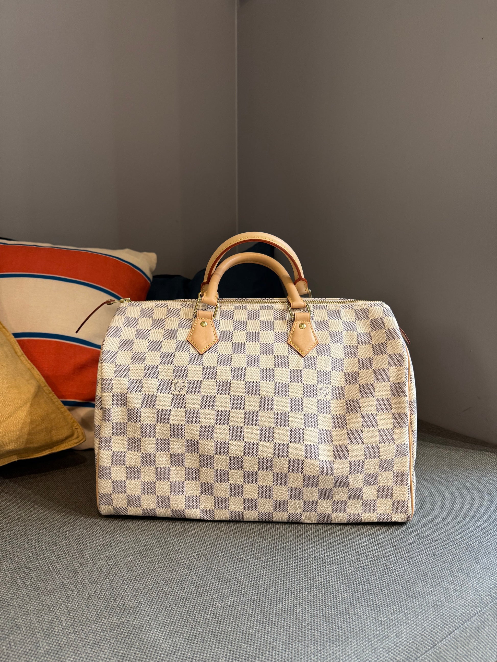Louis Vuitton Speedy 35