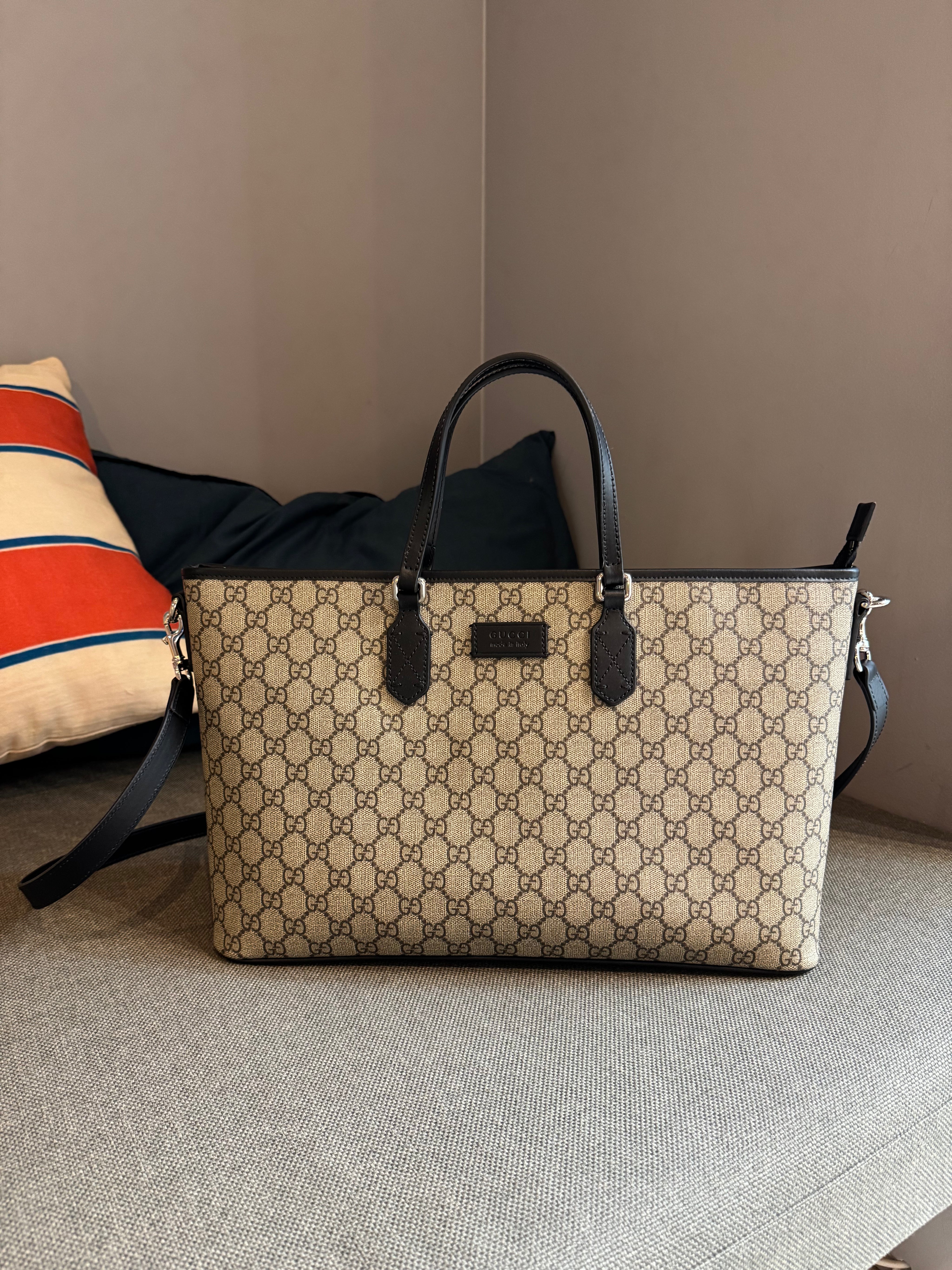 Gucci GG Supreme Tote Shopper