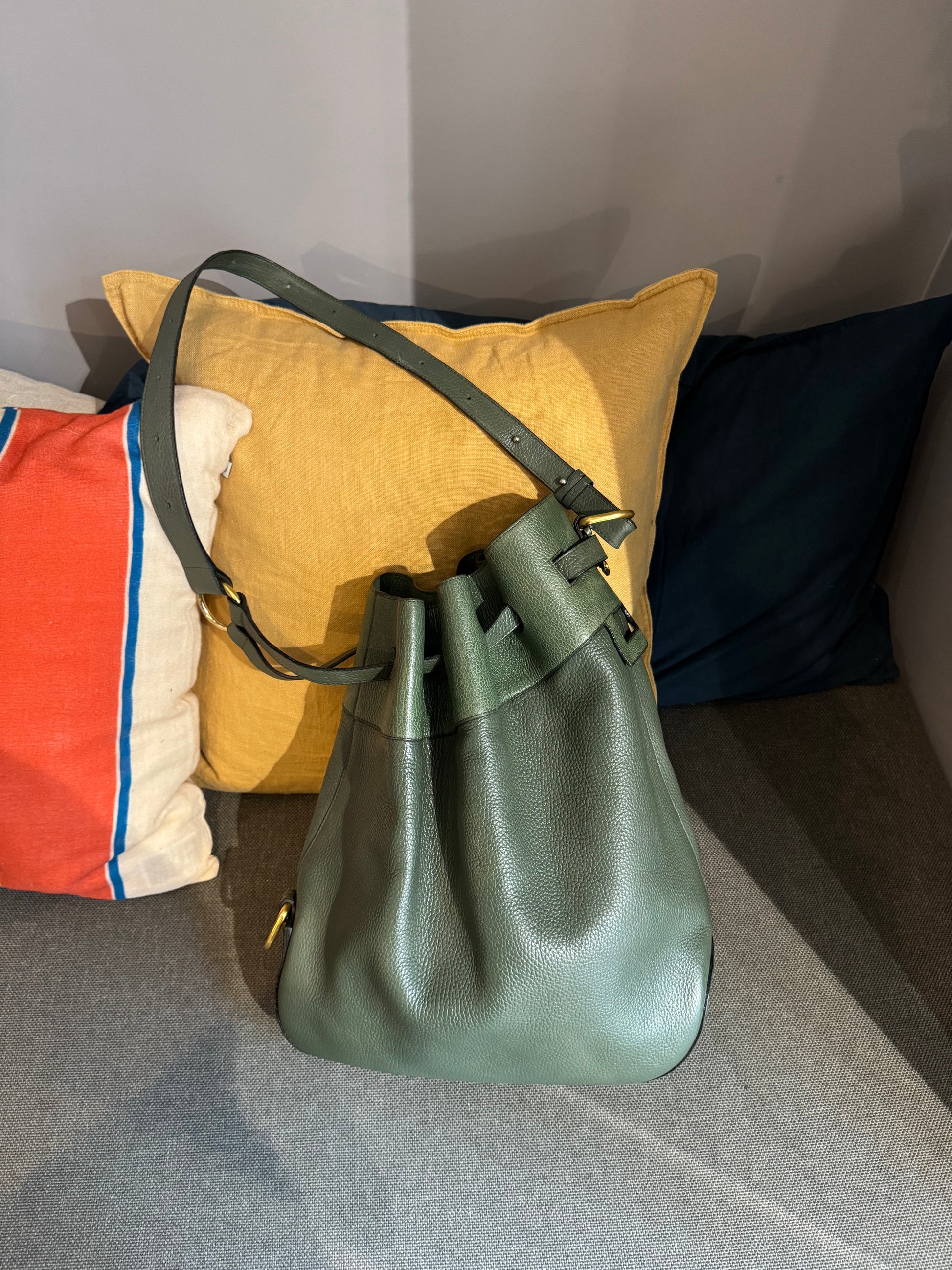Delvaux Cattogan Trotteur Shoulder Bag