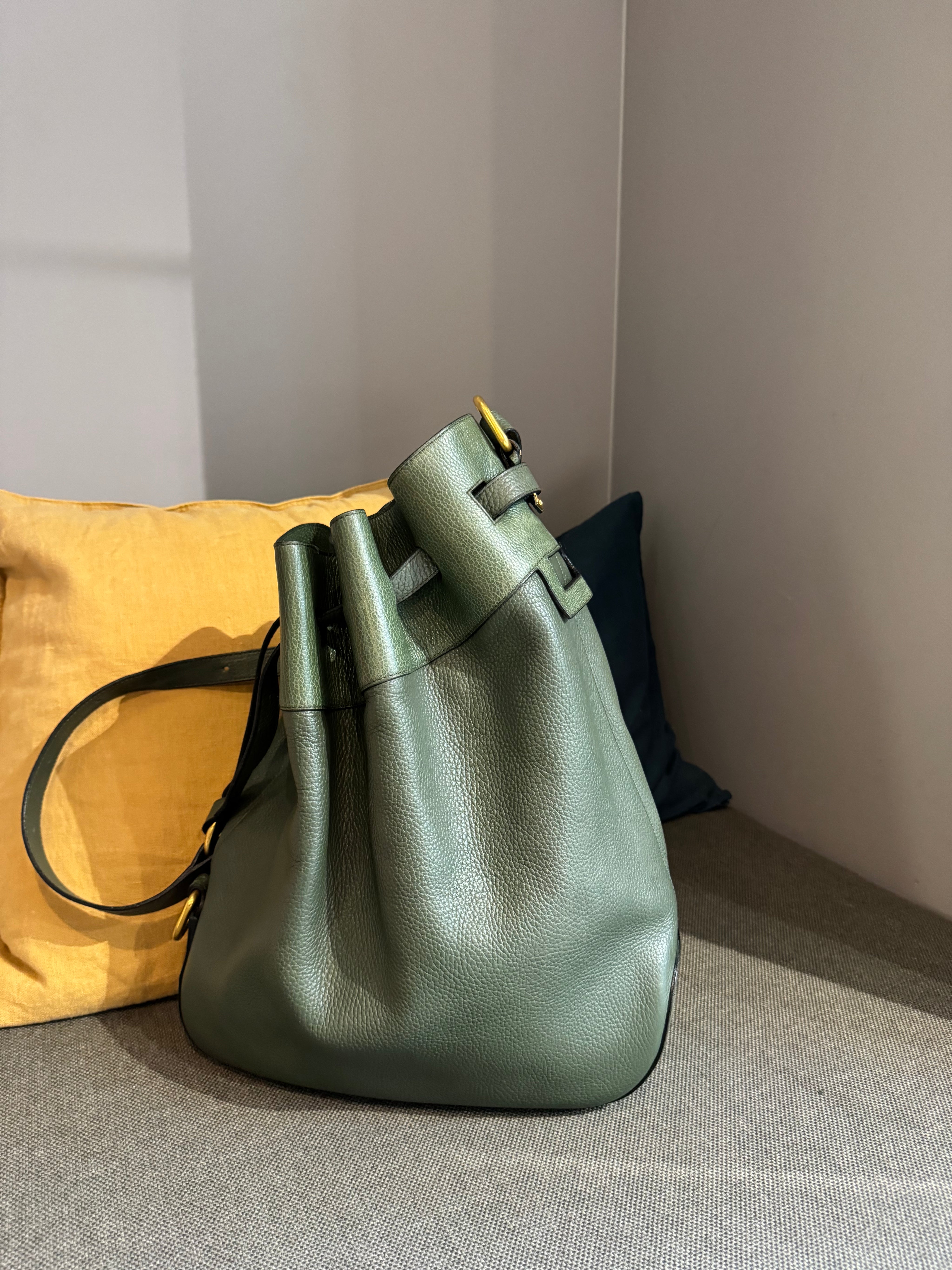 Delvaux Cattogan Trotteur Shoulder Bag
