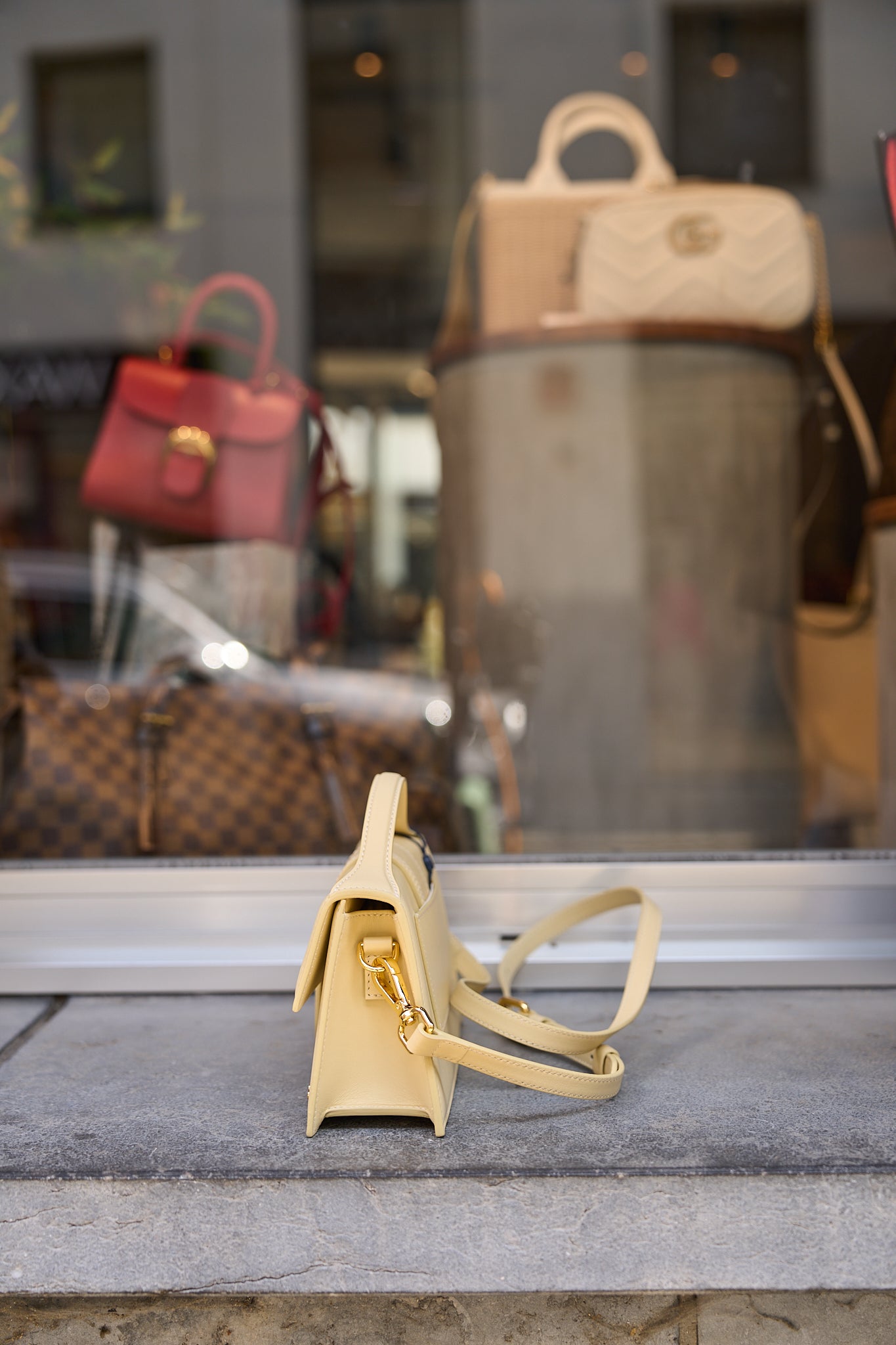Jacquemus Light Butter Yellow / Beige Le Grand Bambino Bag