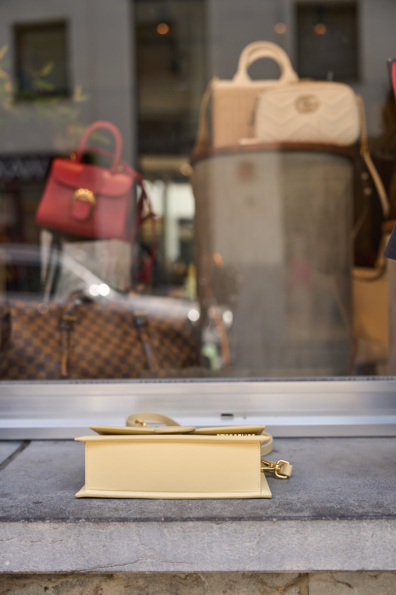 Jacquemus Light Butter Yellow / Beige Le Grand Bambino Bag
