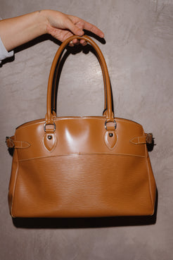 Louis Vuitton Camel Epi Leather Passy GM Shoulder Bag