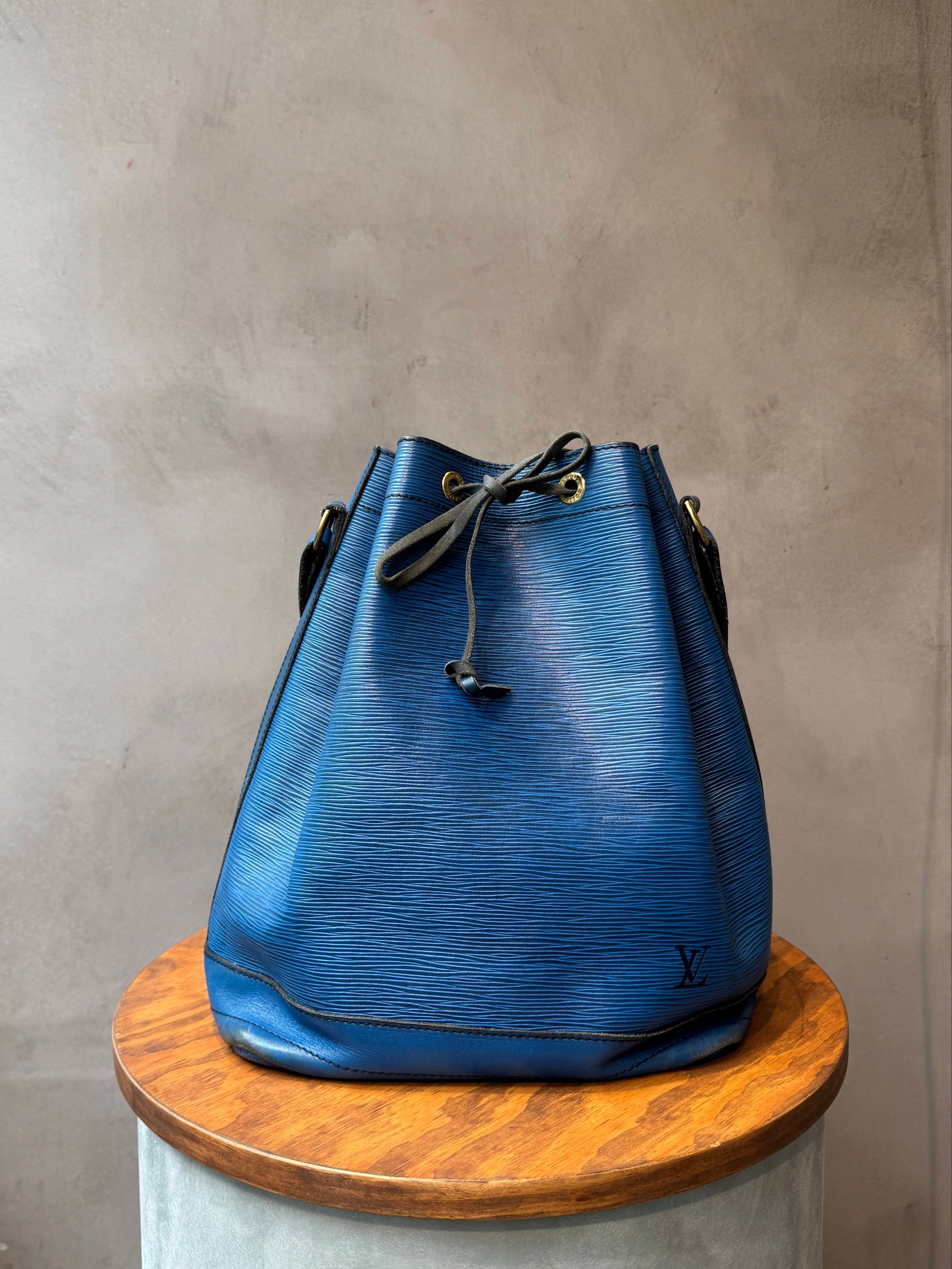 Louis Vuitton Blue Epi Leather Noé Shoulder Bag