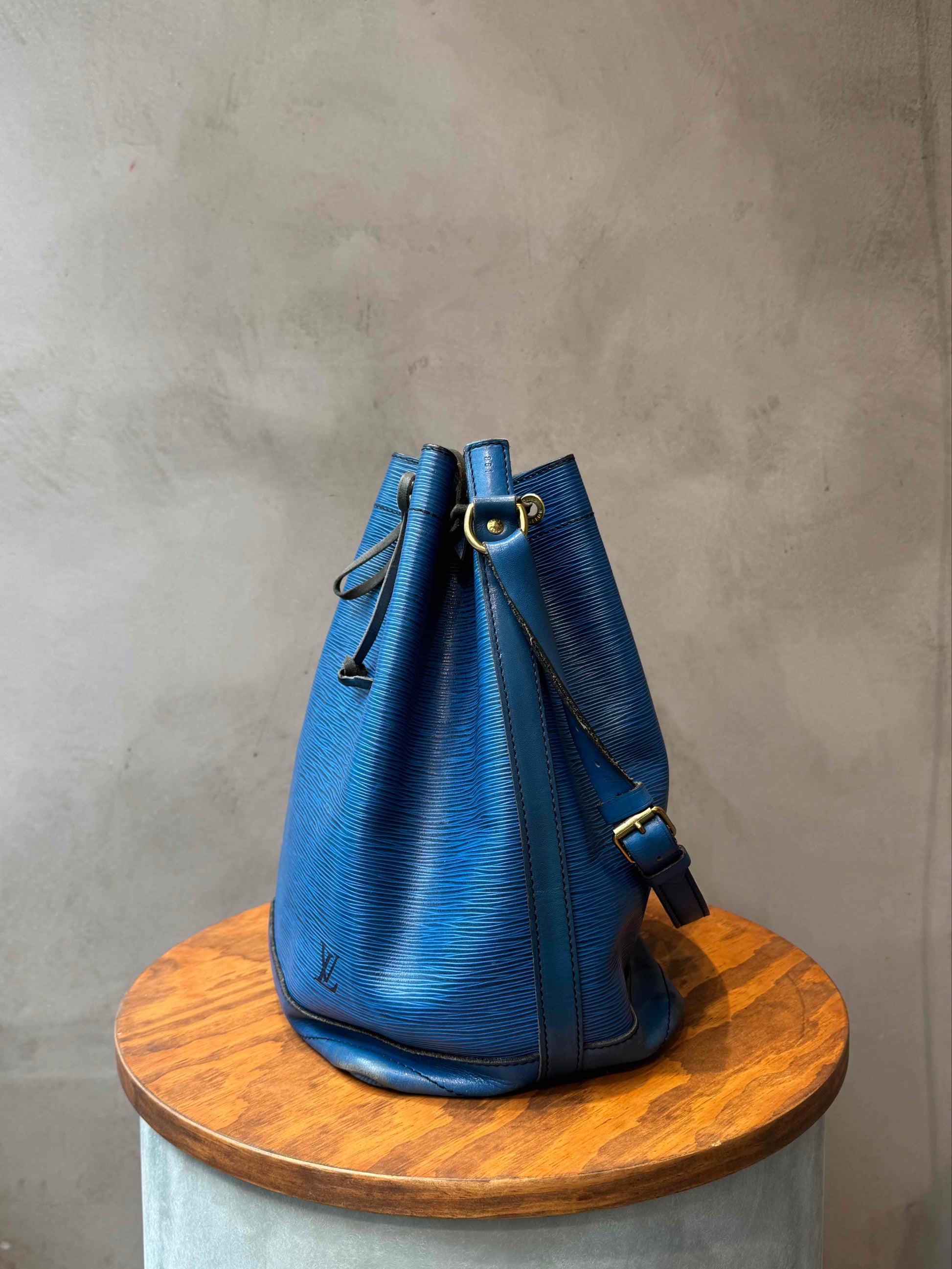 Louis Vuitton Blue Epi Leather Noé Shoulder Bag
