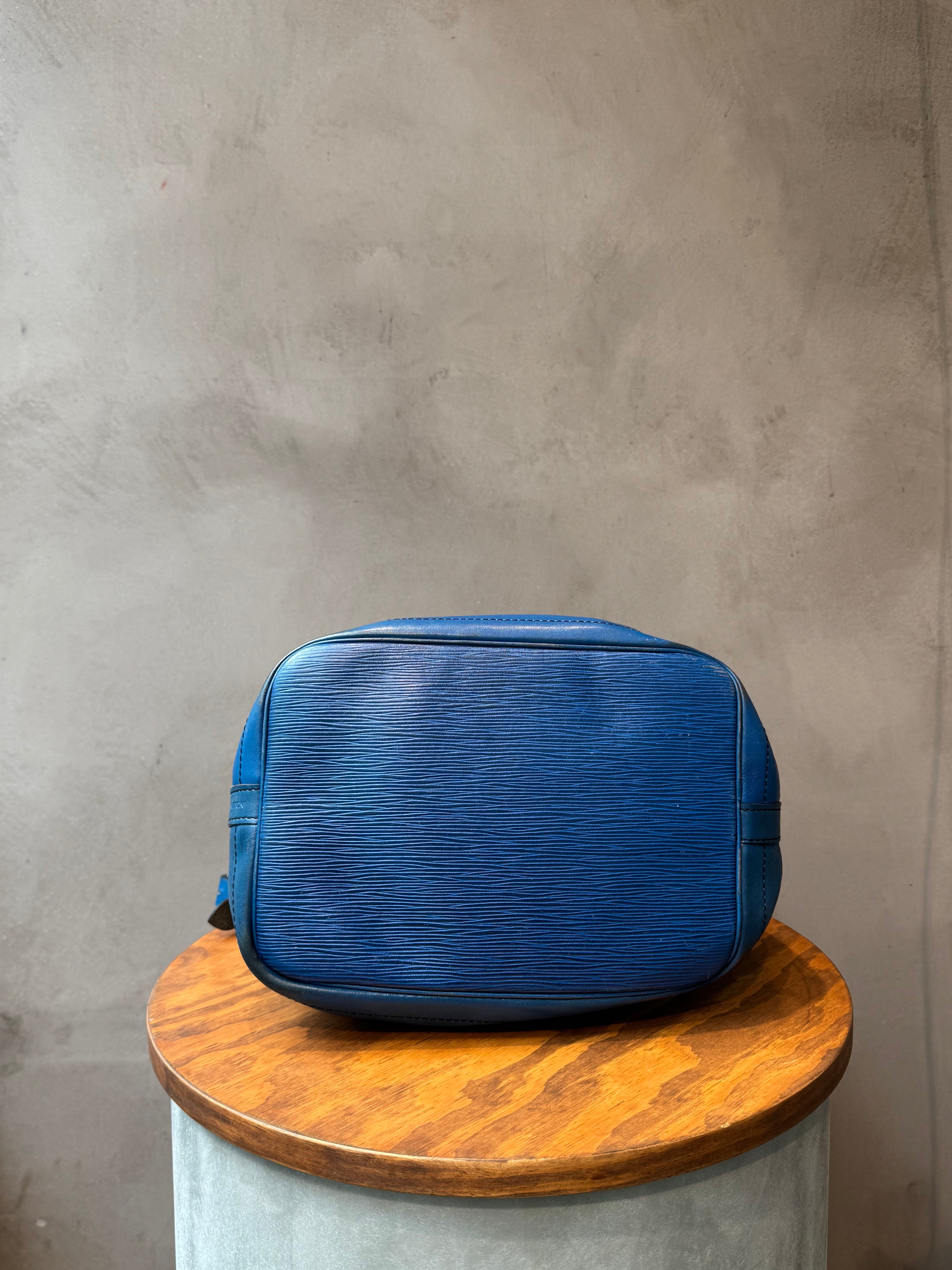 Louis Vuitton Blue Epi Leather Noé Shoulder Bag