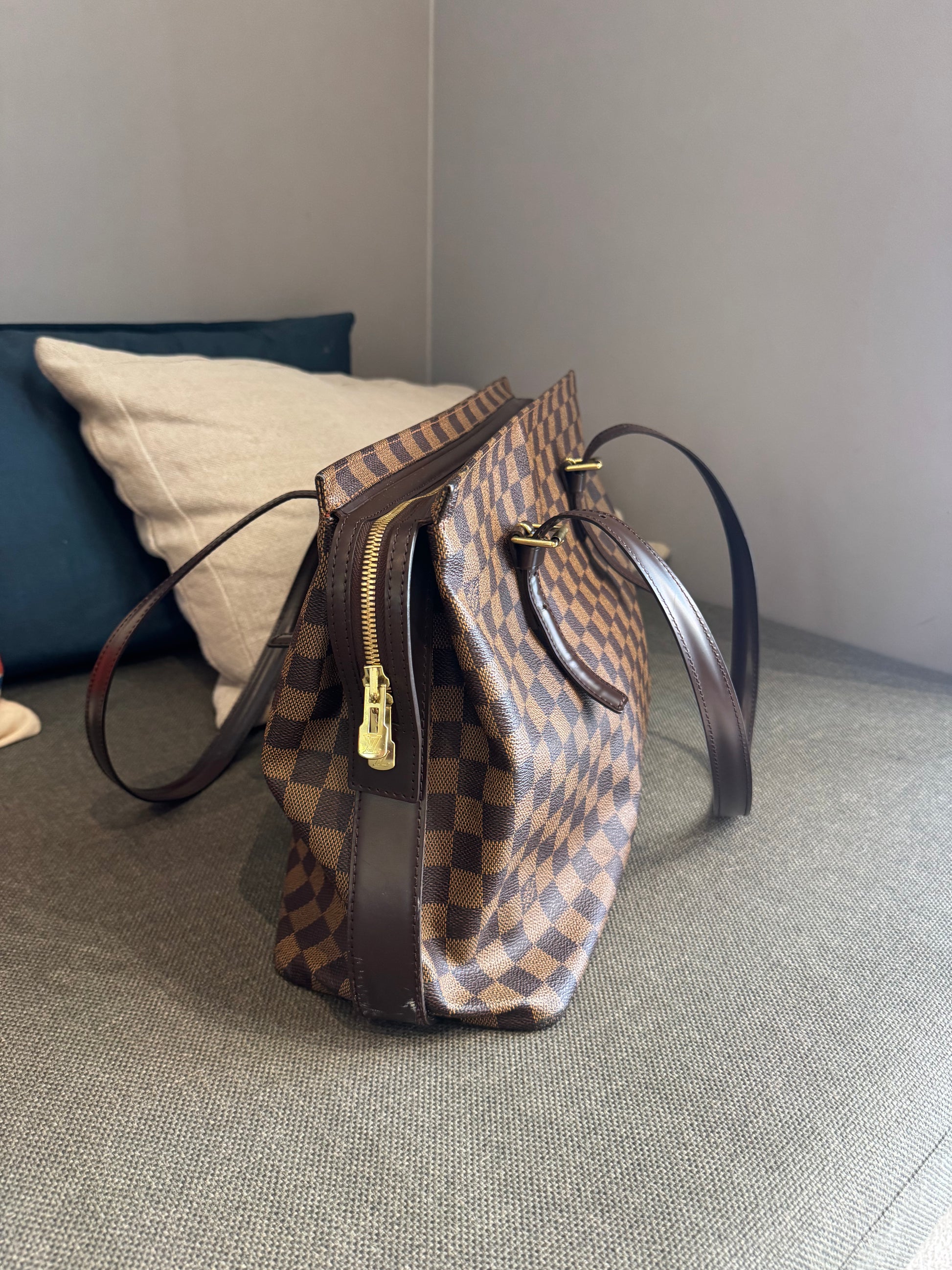 Louis Vuitton Chelsea Shoulder Bag – Damier Ebene