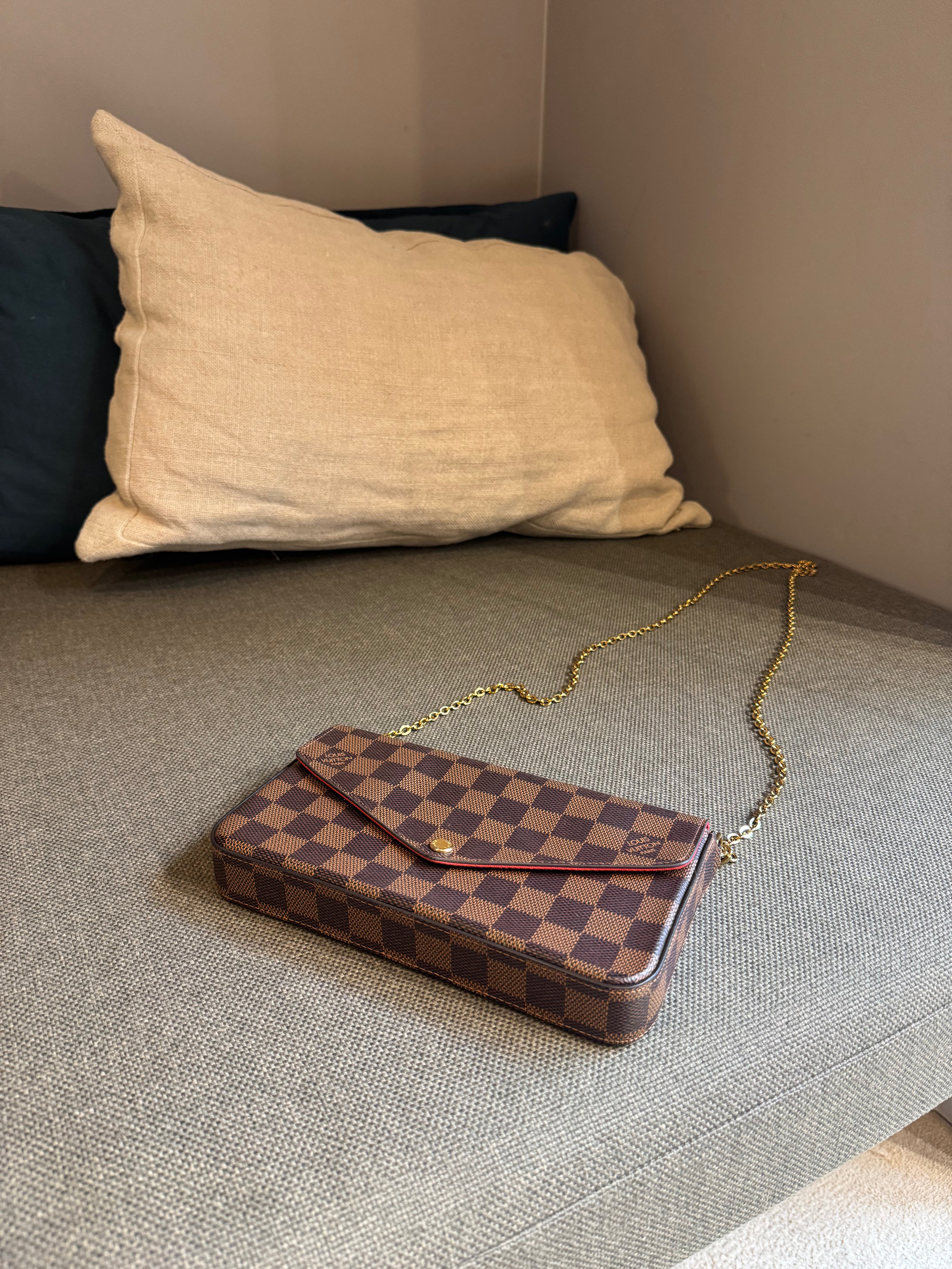 Louis Vuitton Damier Félicie Pochette