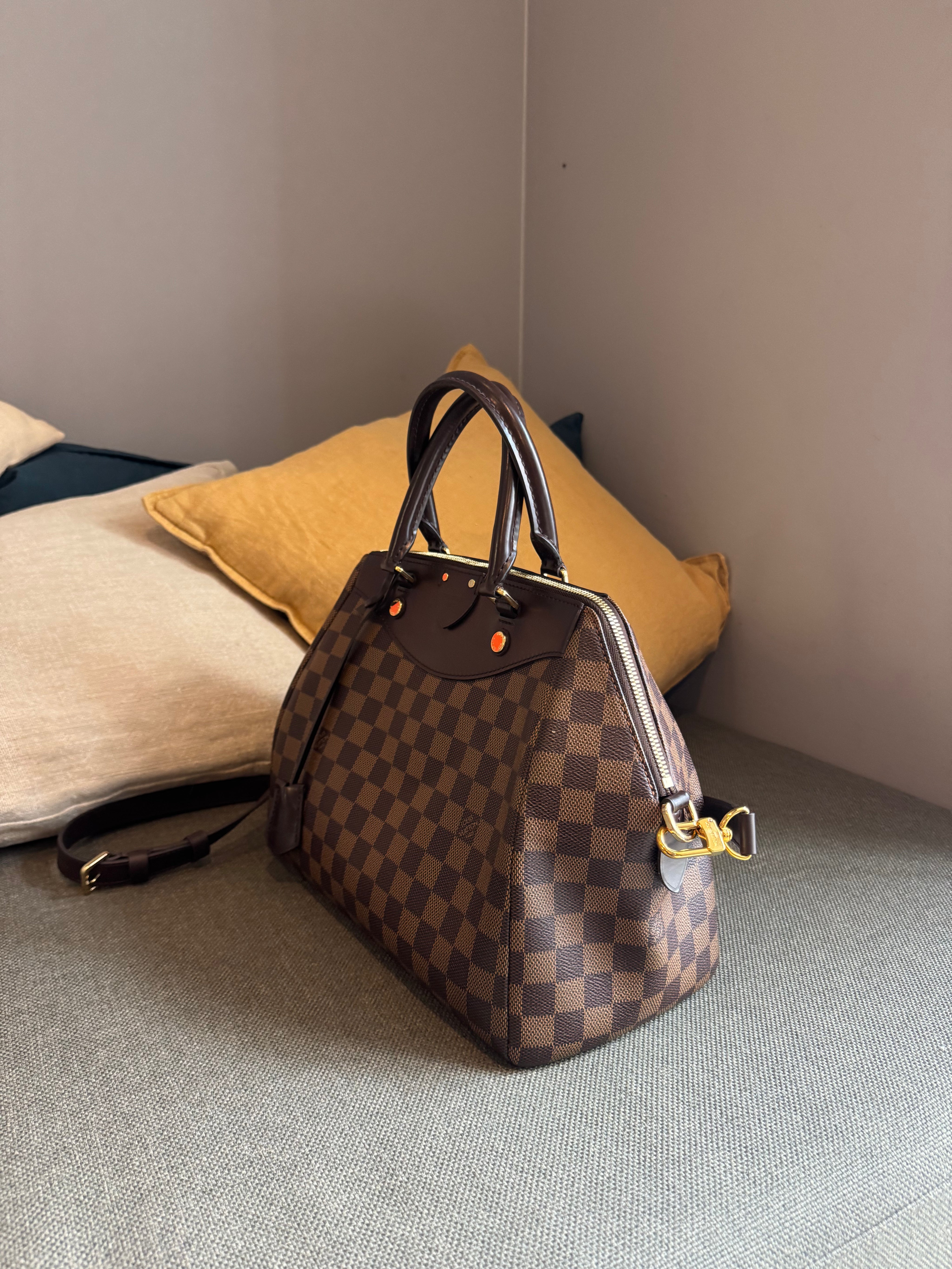 Louis Vuitton Mews Damier