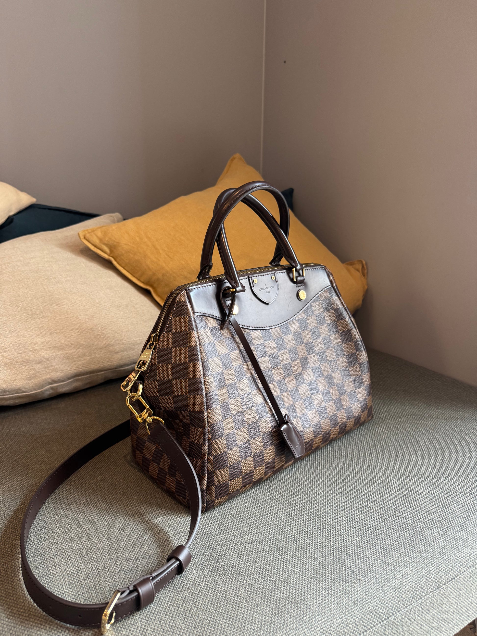 Louis Vuitton Mews Damier