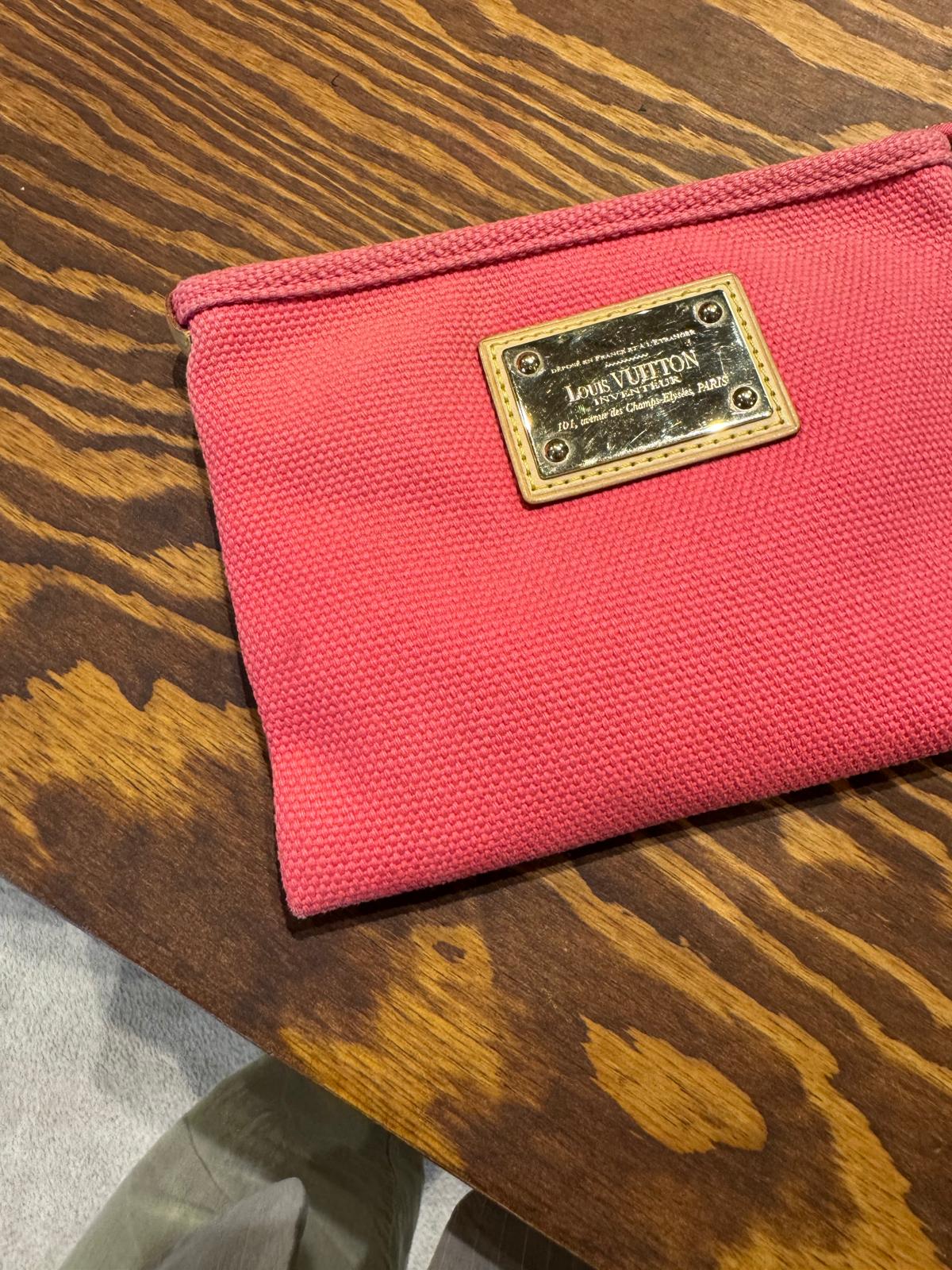 Louis Vuitton Mini Pochette