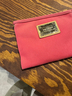 Louis Vuitton Mini Pochette