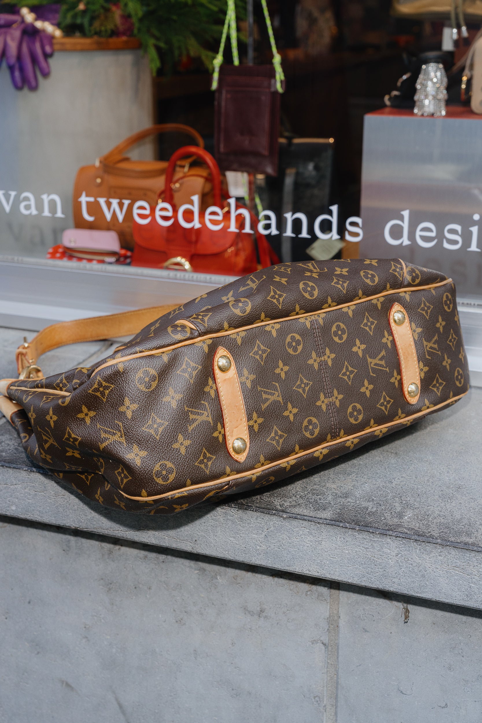 Louis Vuitton Monogram Galliera GM