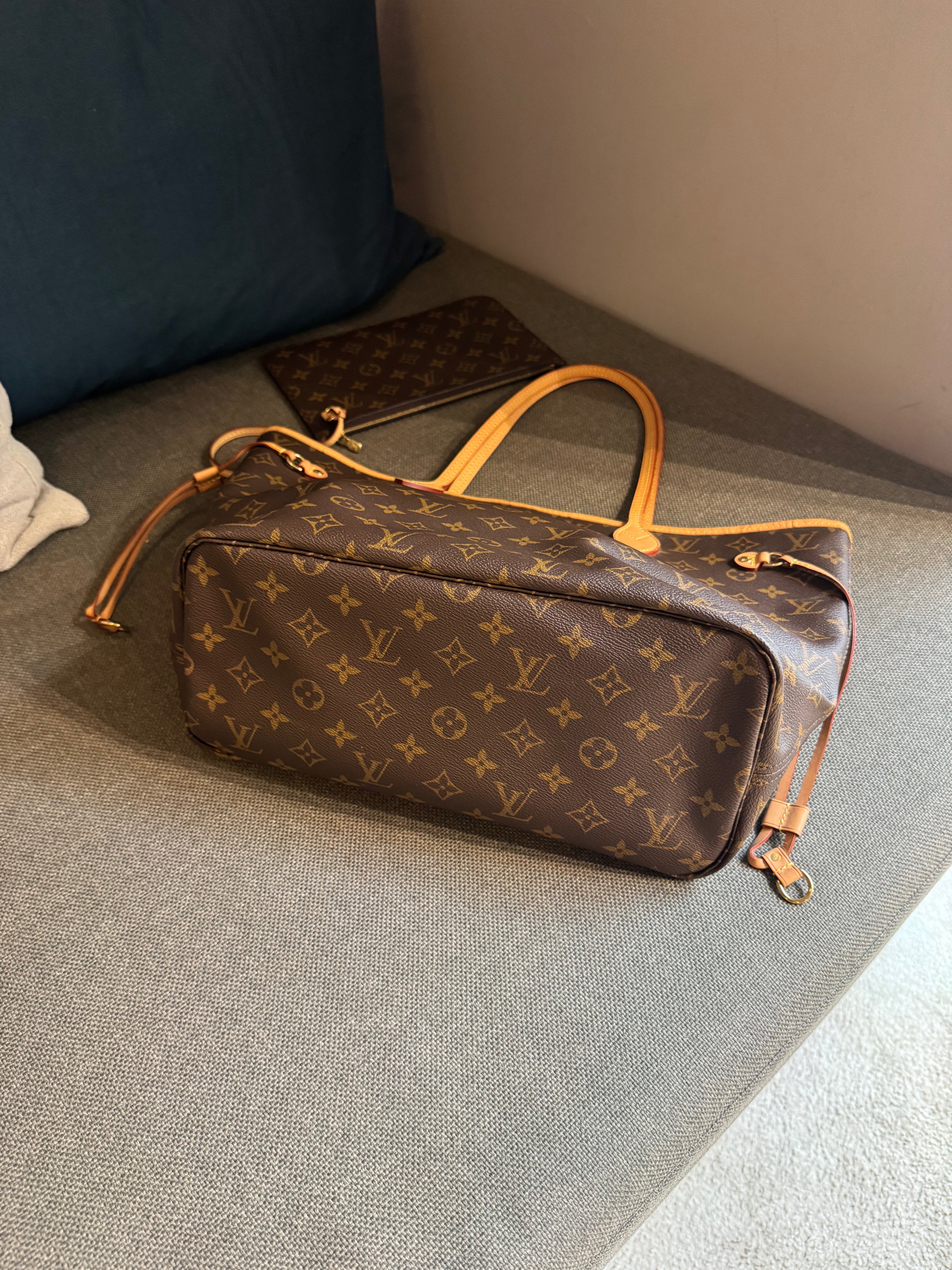 Louis Vuitton Neverfull MM Monogram