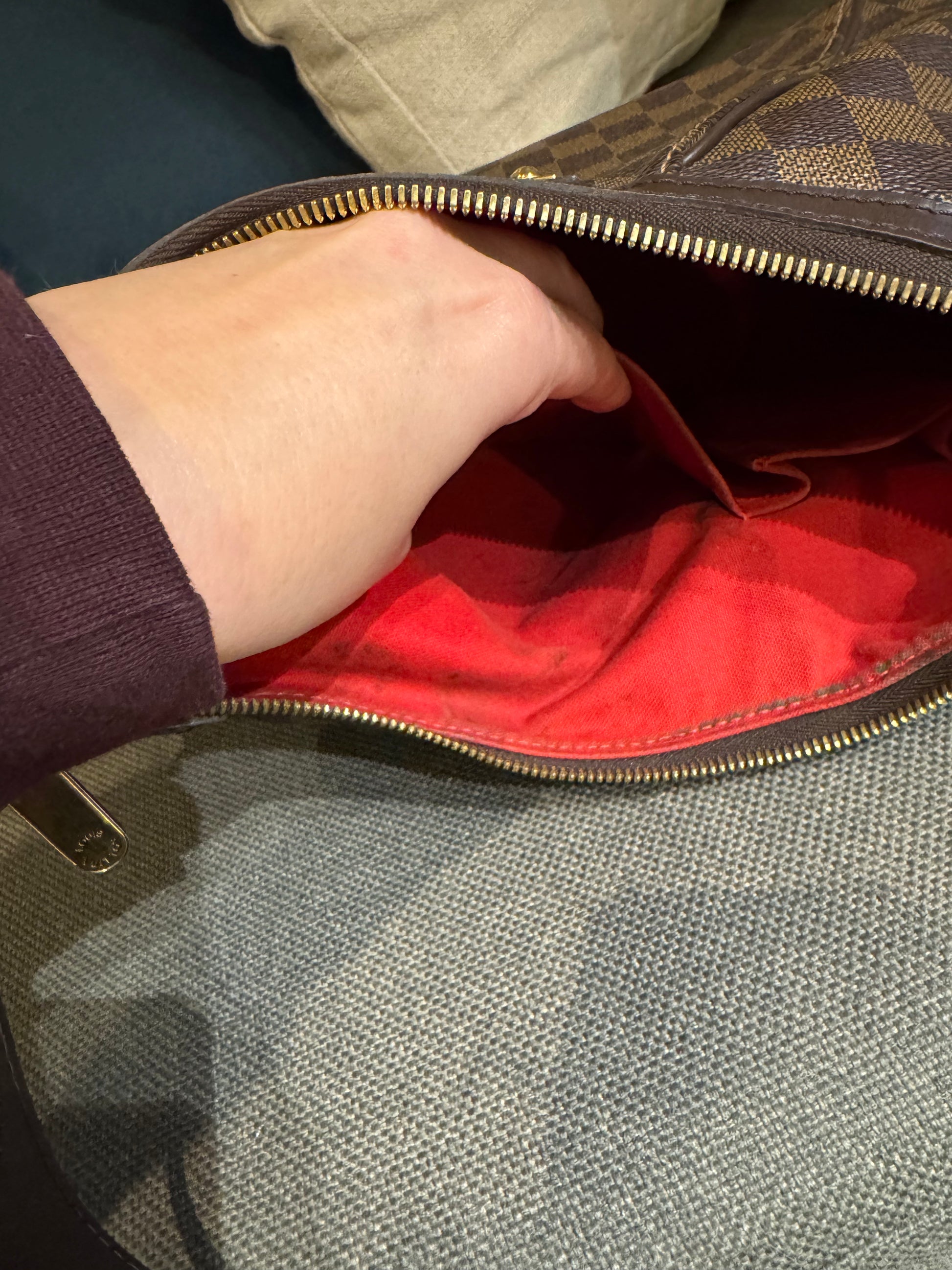 Louis Vuitton Thames PM Damier Ebene Shoulder Bag