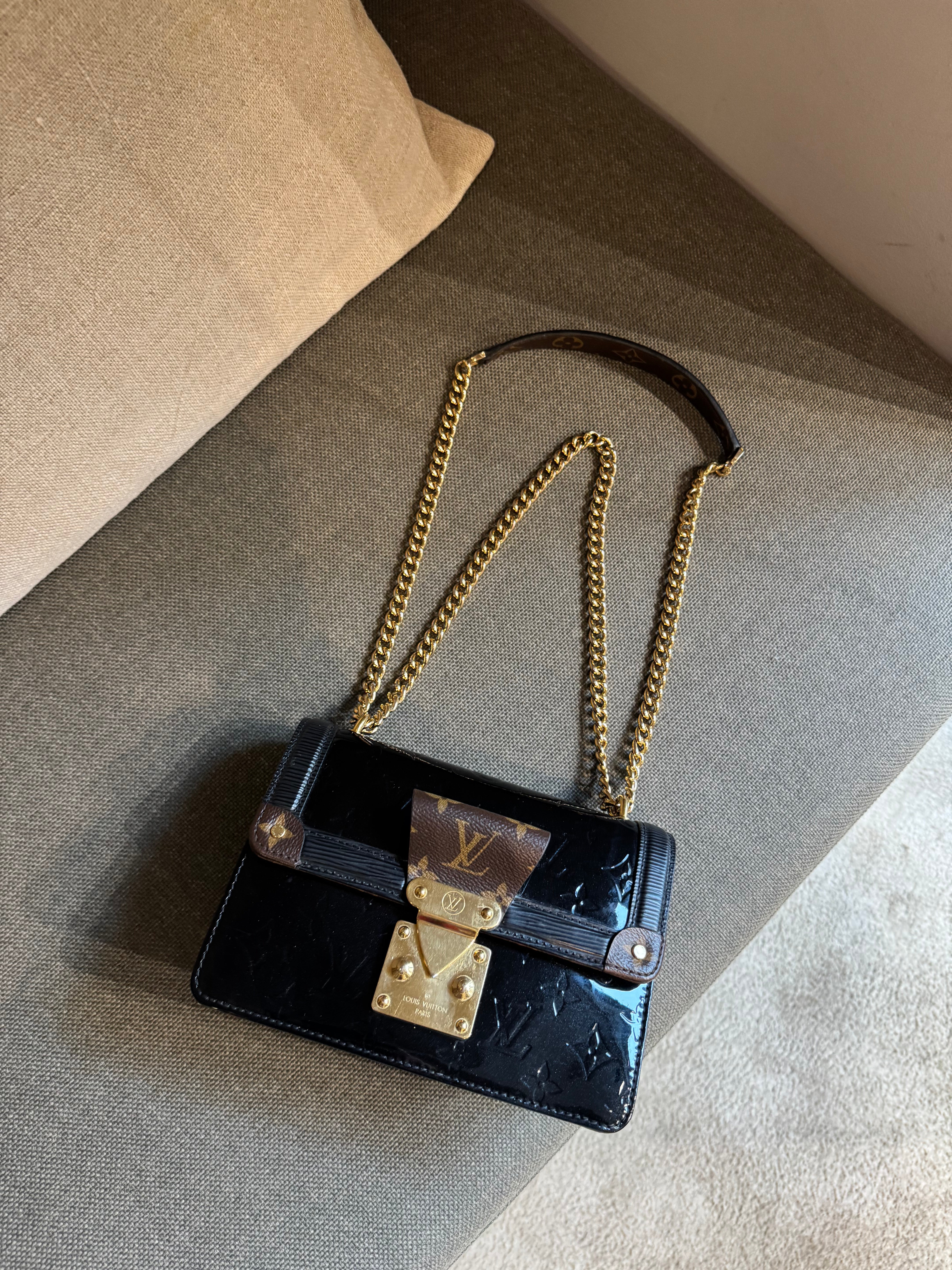 Louis Vuitton Wynwood Bag