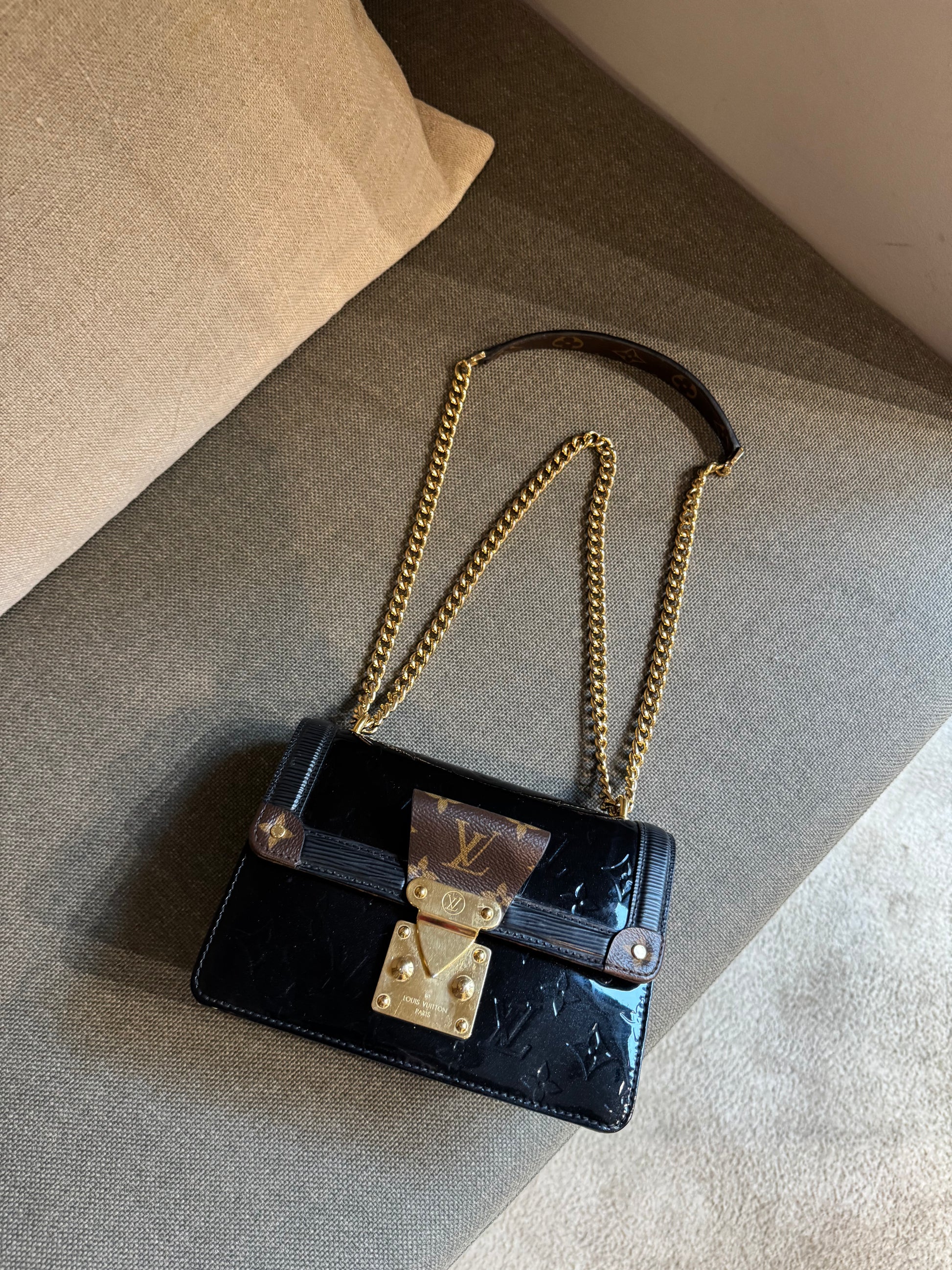 Louis Vuitton Wynwood Bag