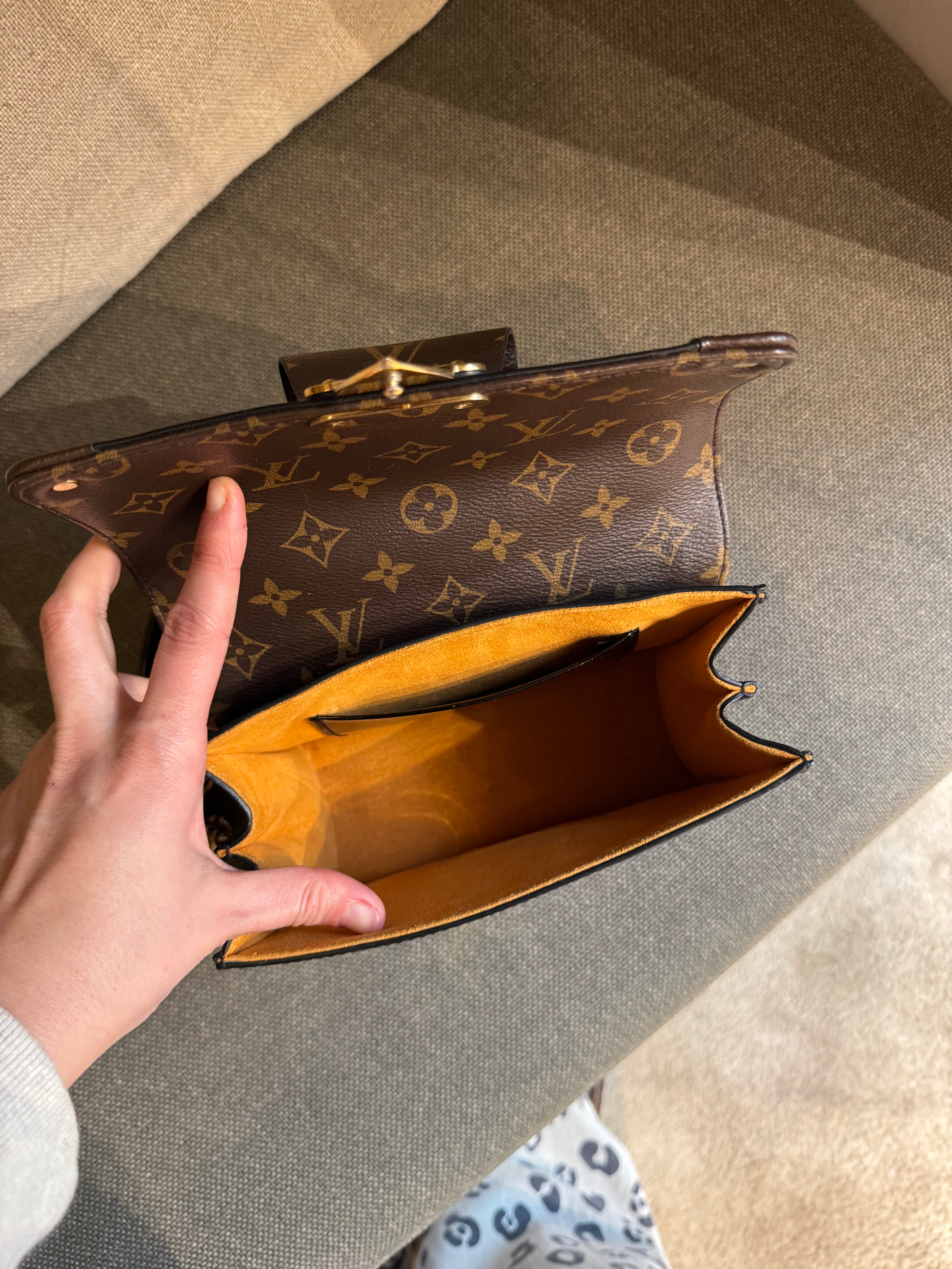 Louis Vuitton Wynwood Bag