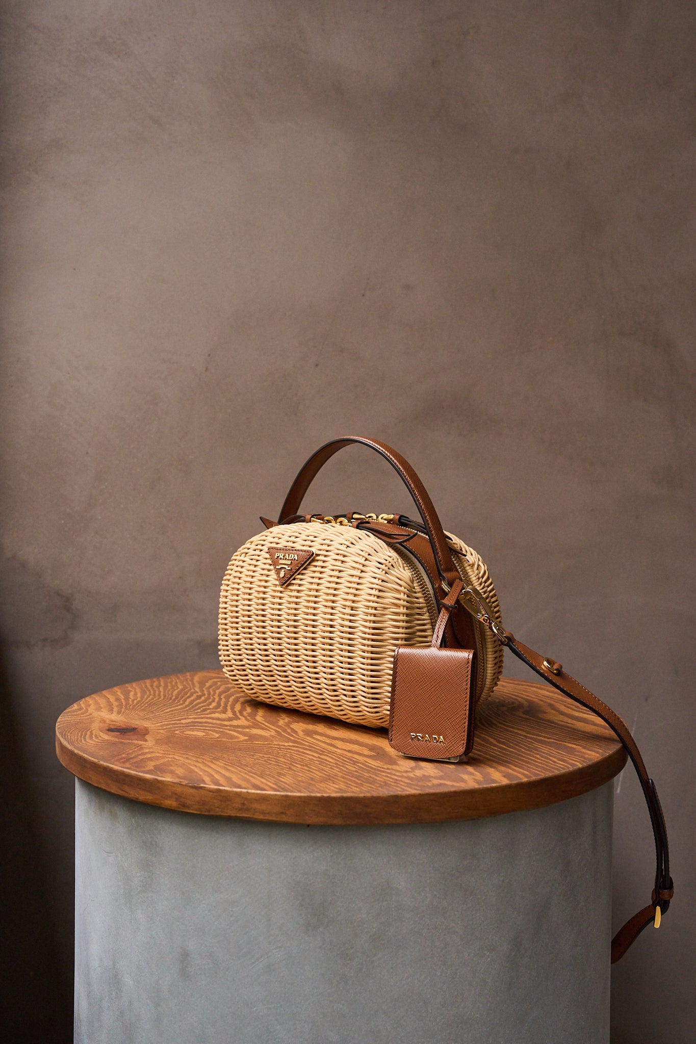 PRADA ウィーブデザイン バッグ Prada Wicker And Saffiano Leather Crossover Bag